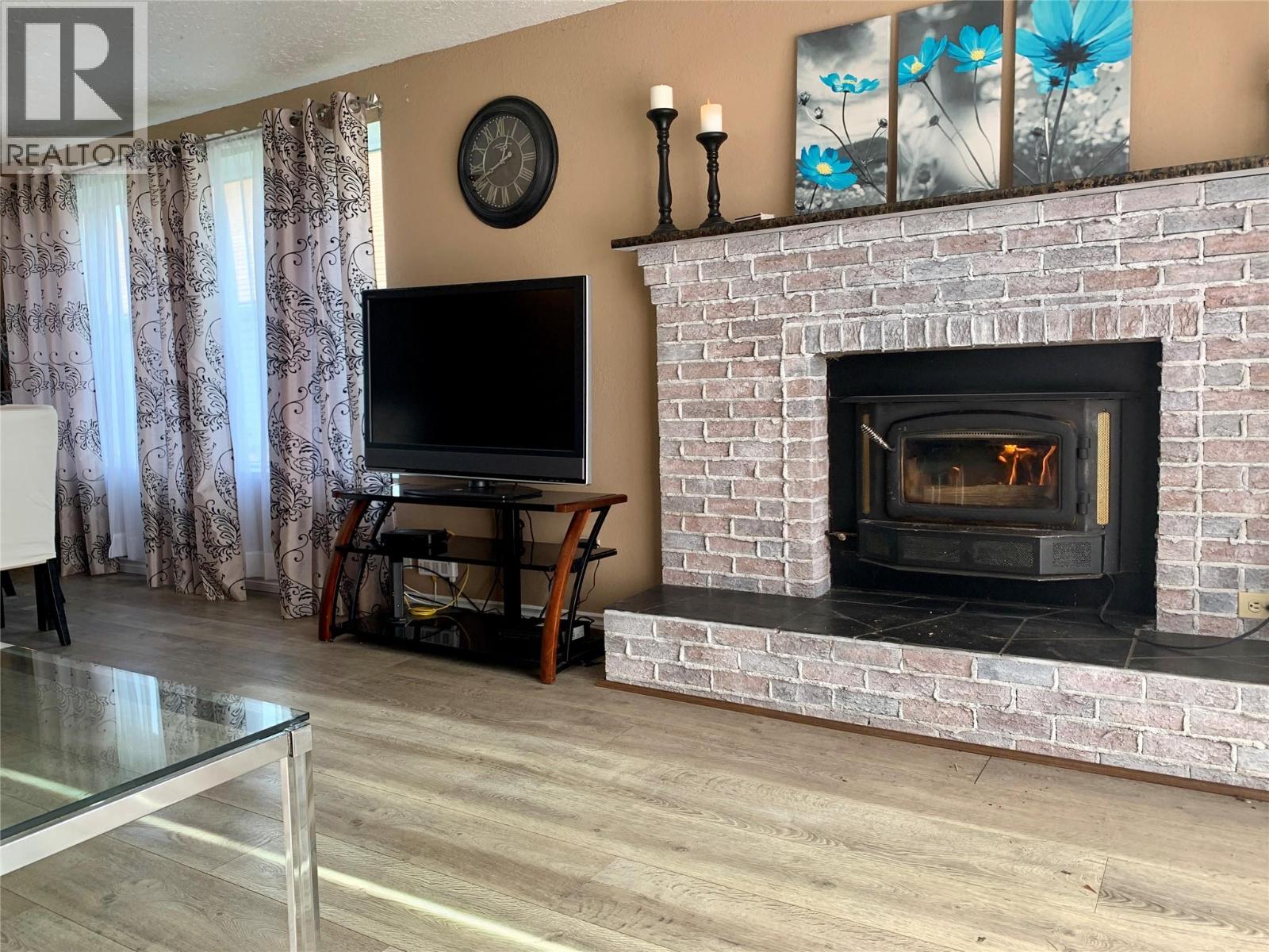 1329 108 Avenue - Image 10