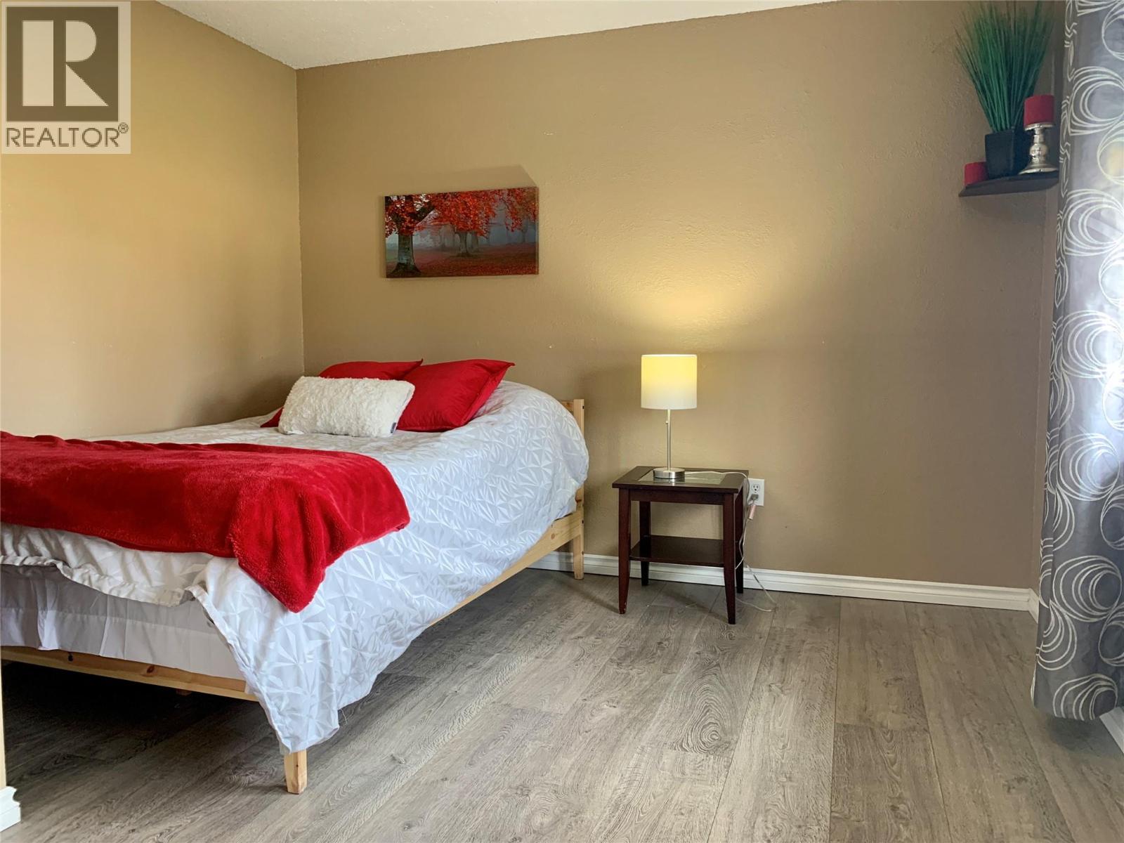 1329 108 Avenue - 13
