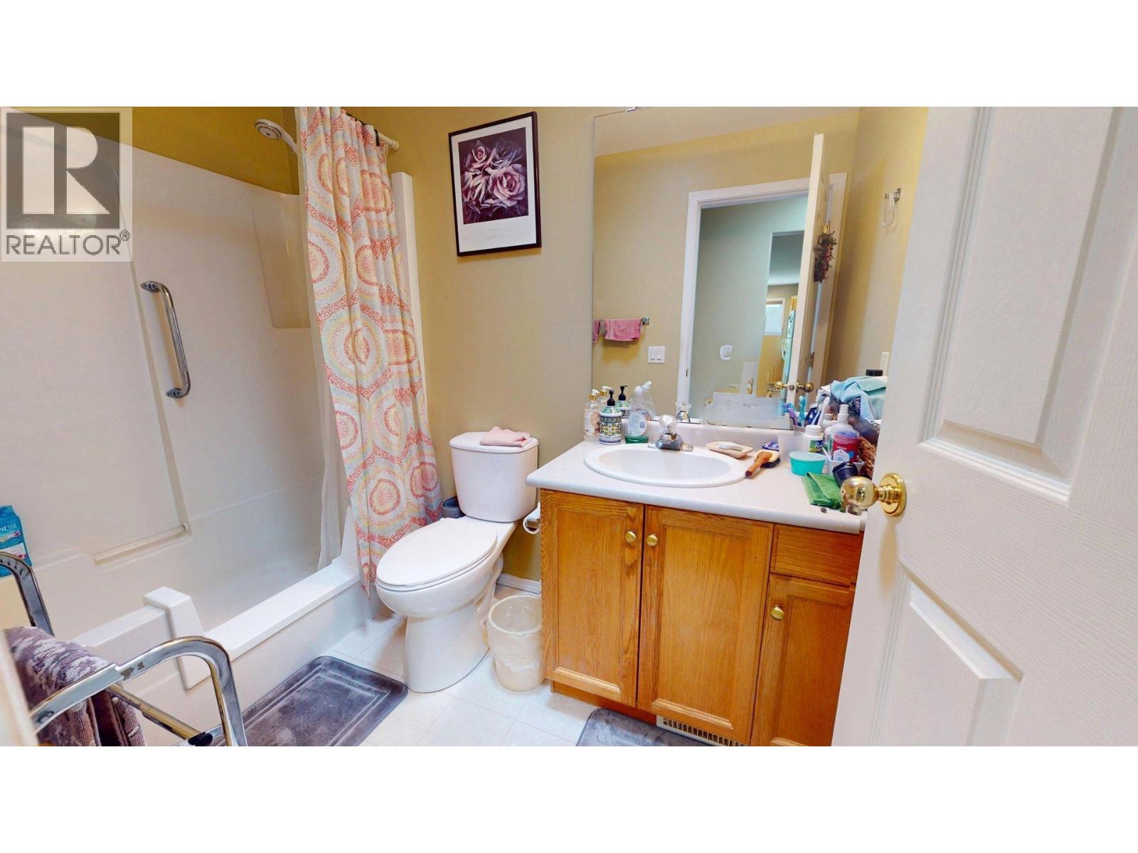 527 Ballou Place, Kelowna