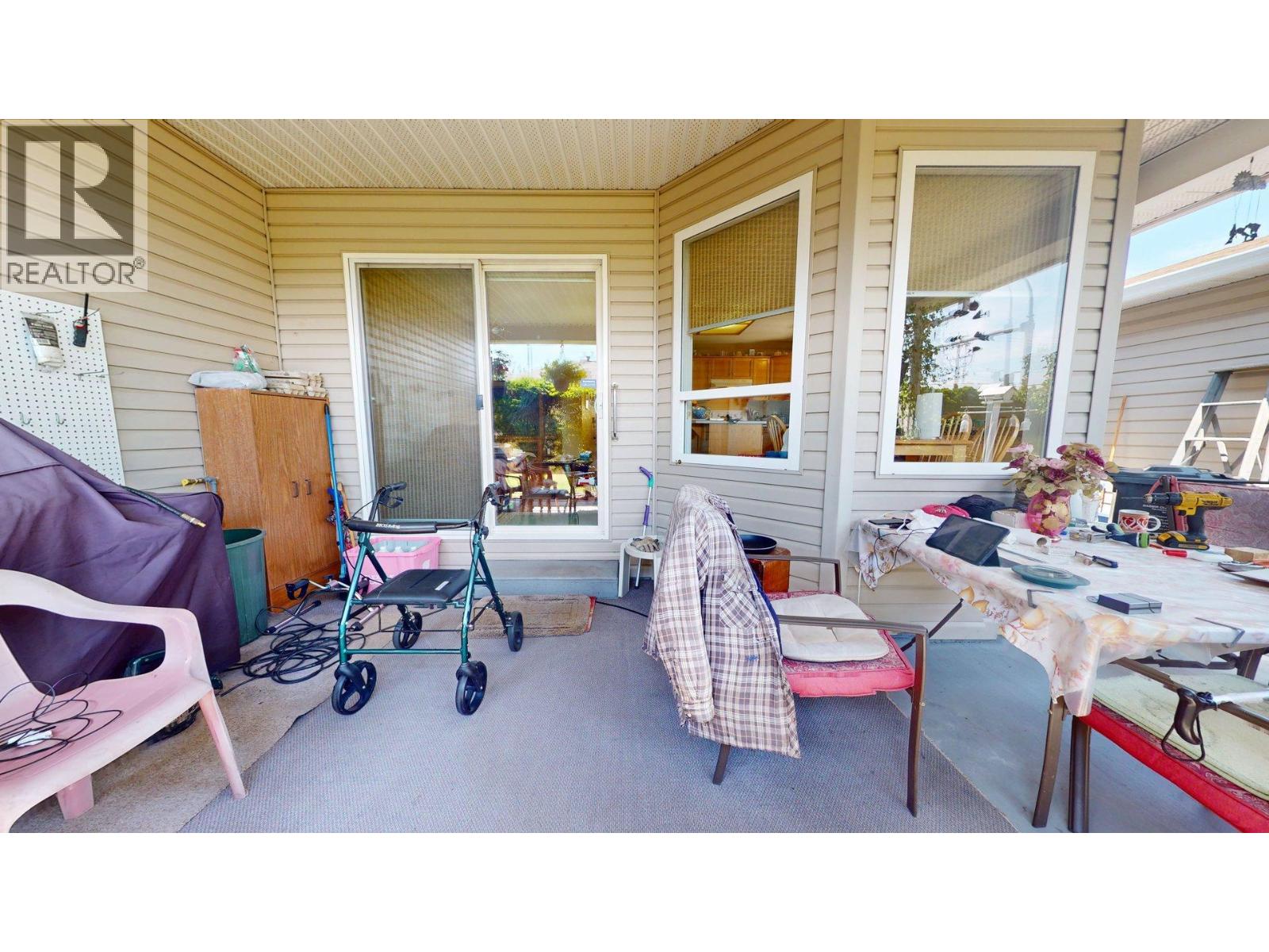 527 Ballou Place, Kelowna