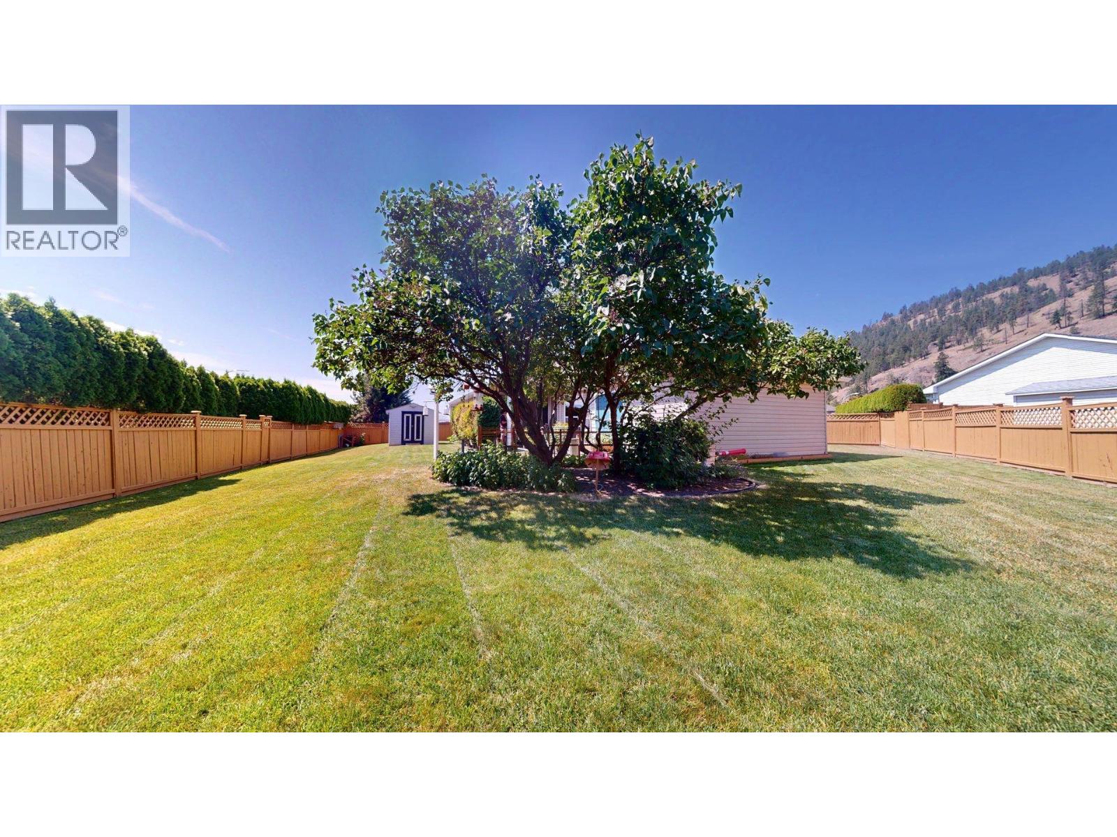 527 Ballou Place, Kelowna