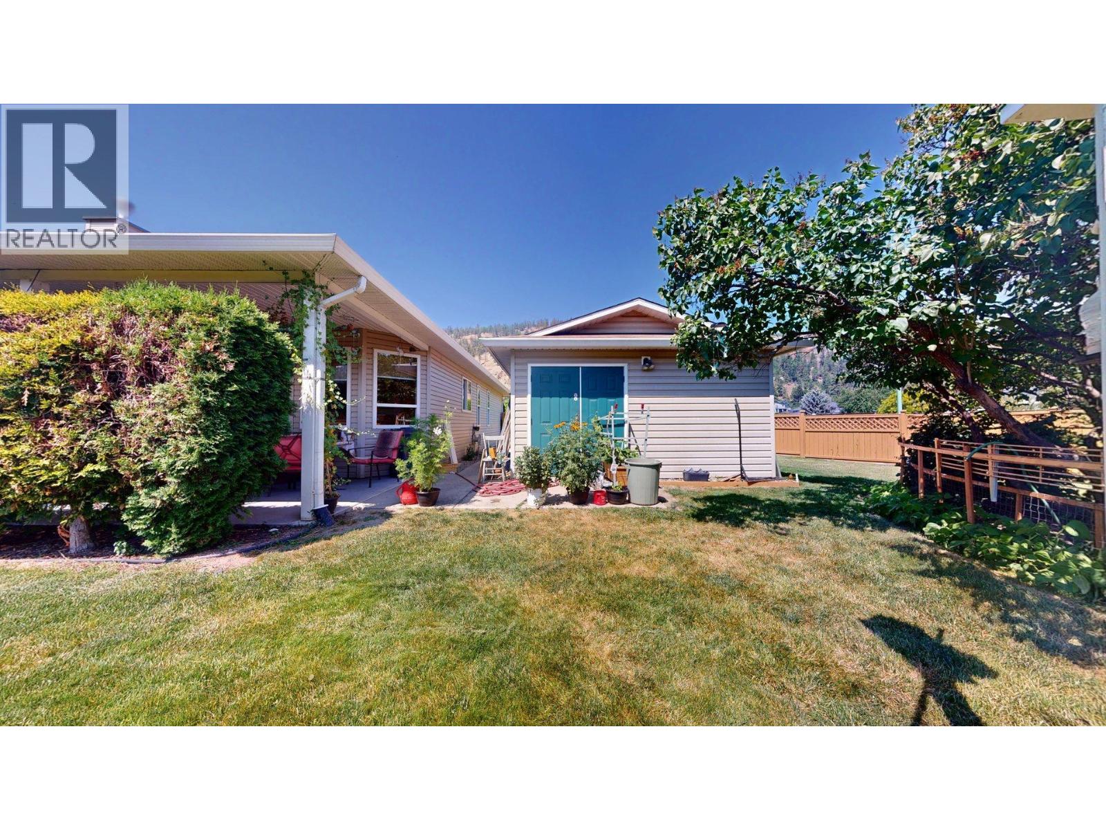 527 Ballou Place, Kelowna