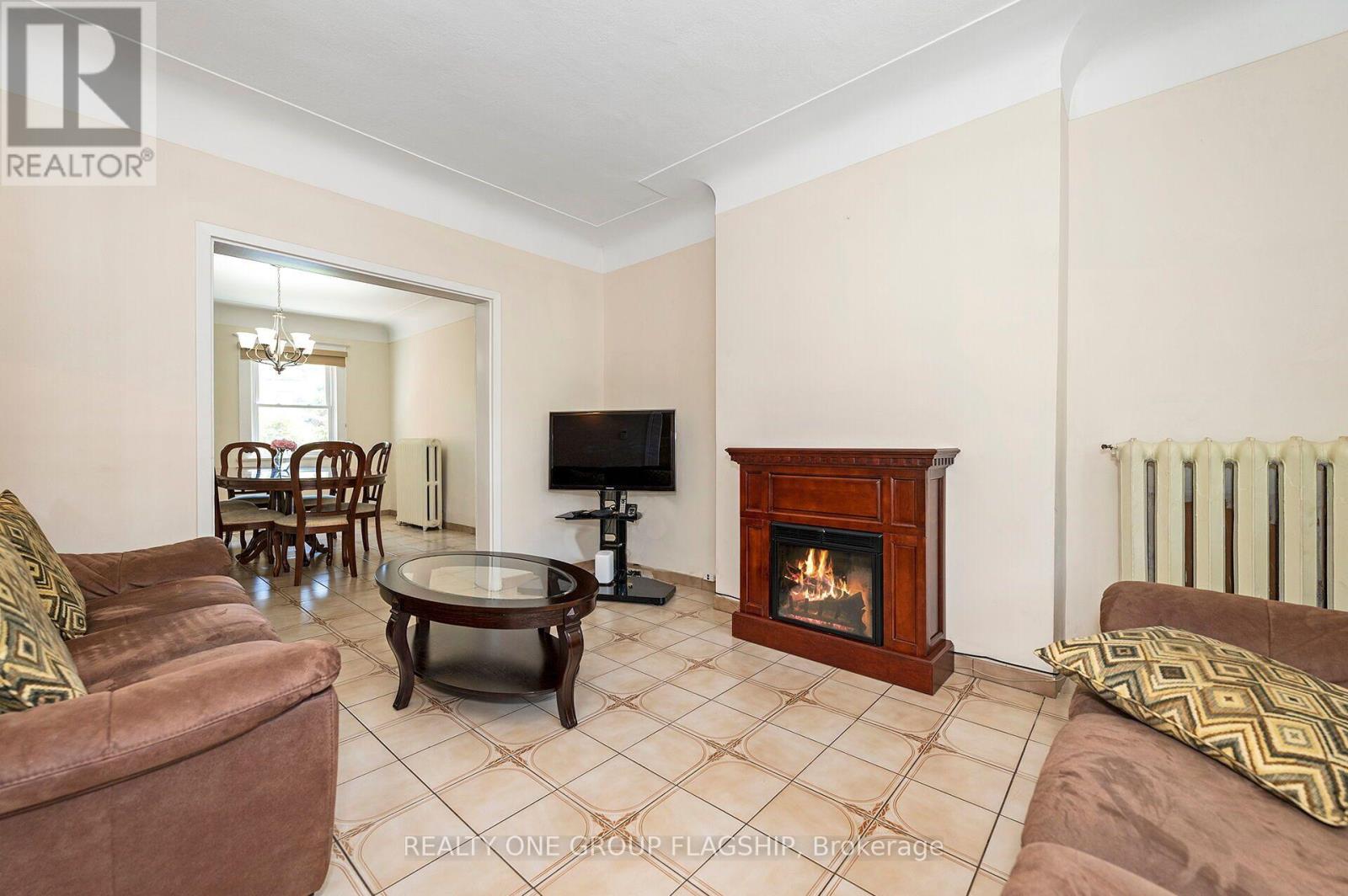 475 SHAW STREET - 13