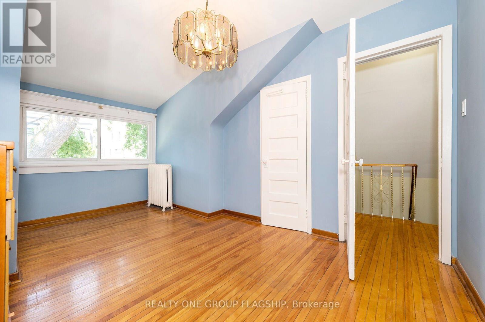 475 SHAW STREET - 23