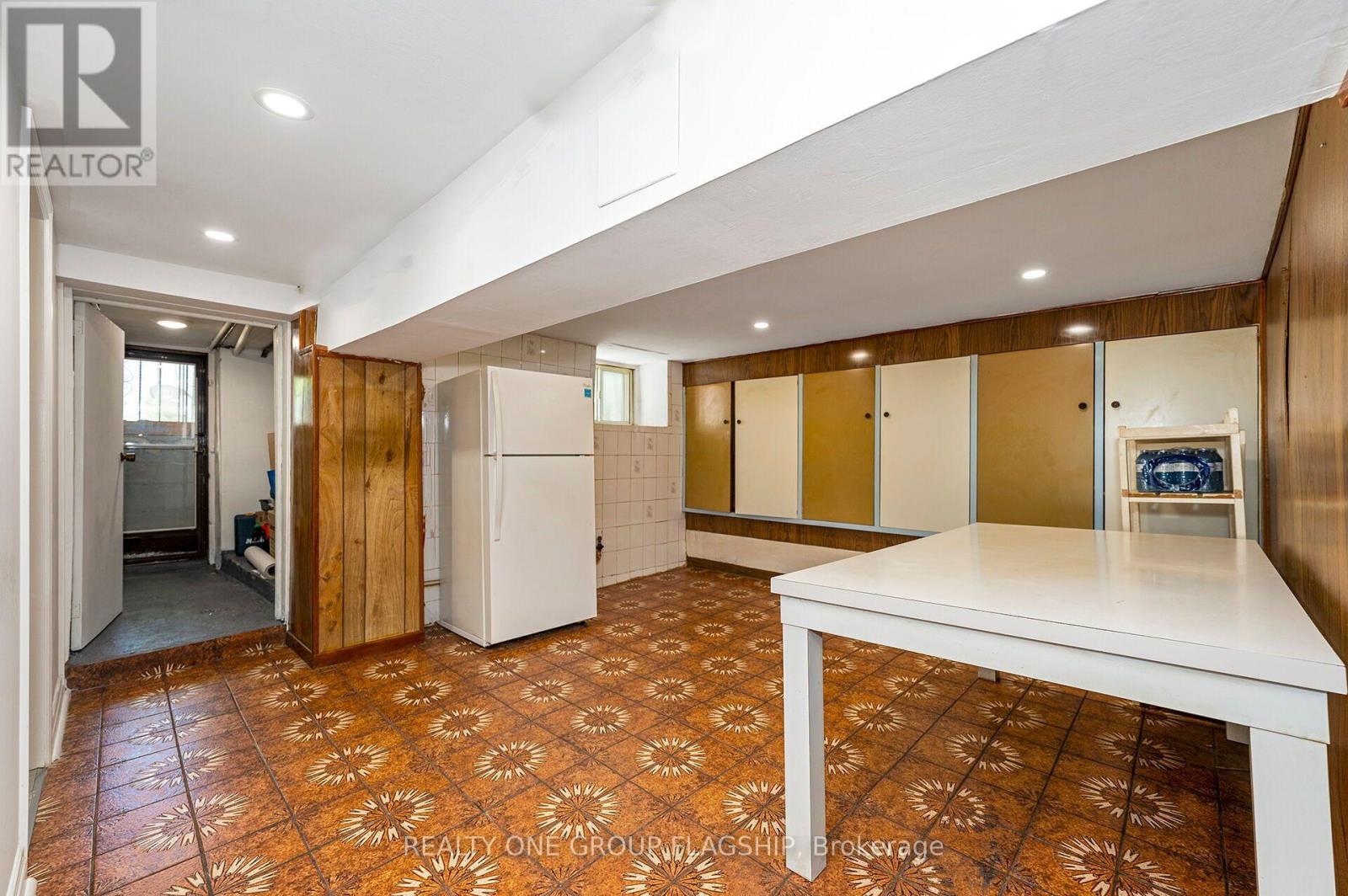 475 SHAW STREET - 29