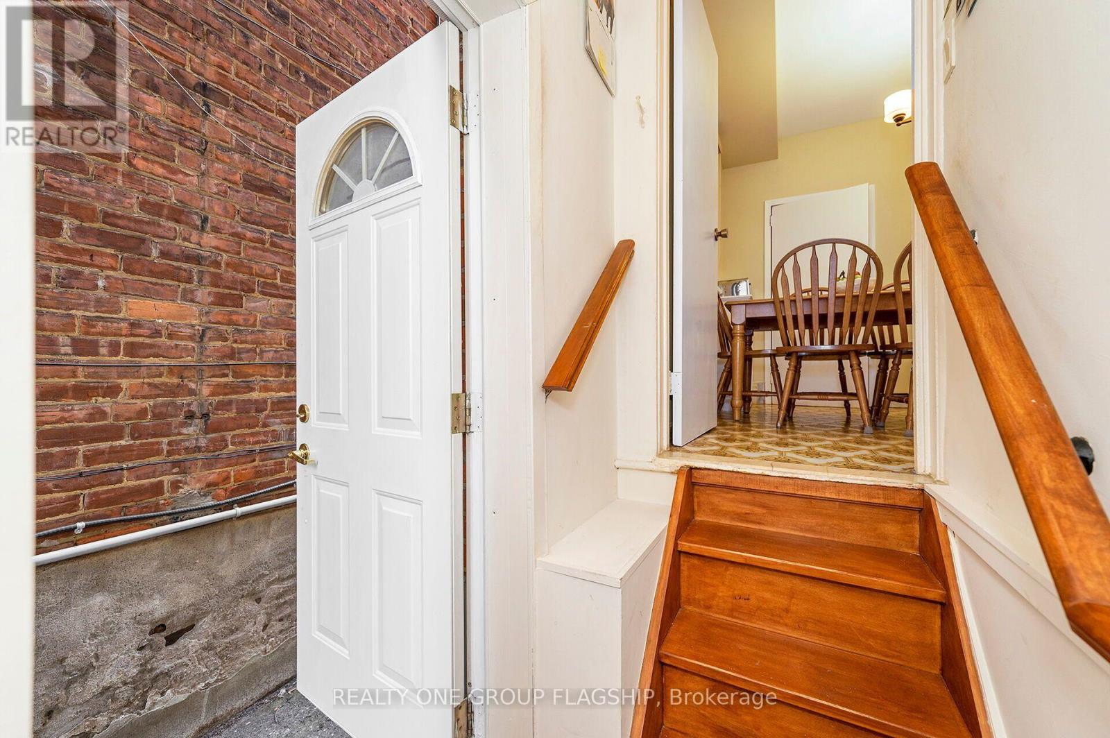 475 SHAW STREET - 34