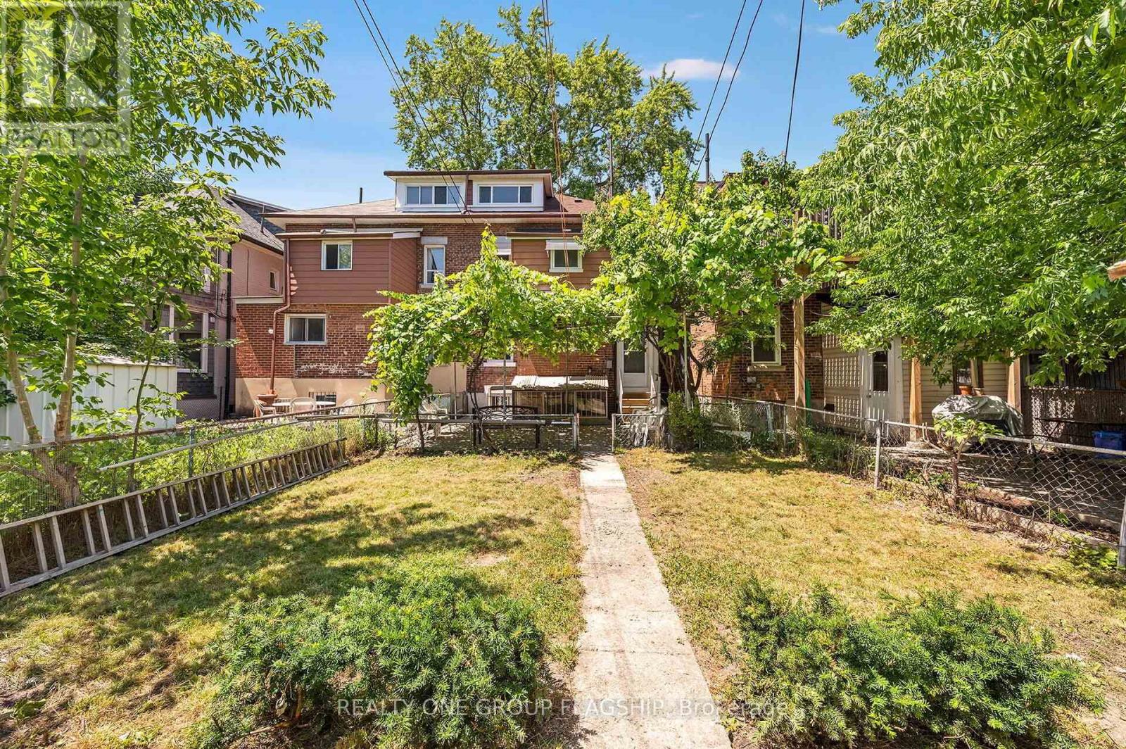 475 SHAW STREET - 37