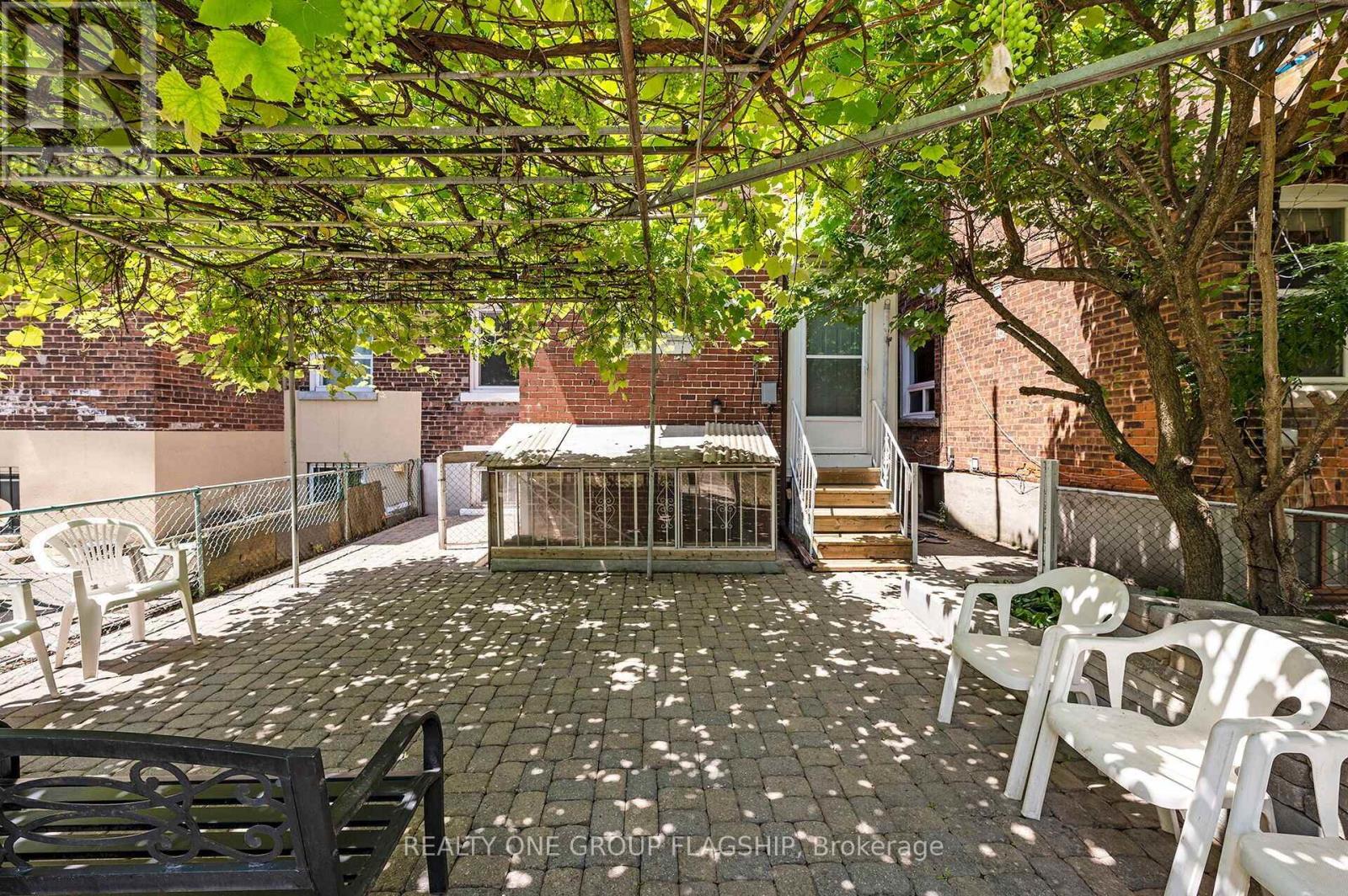 475 SHAW STREET - 39