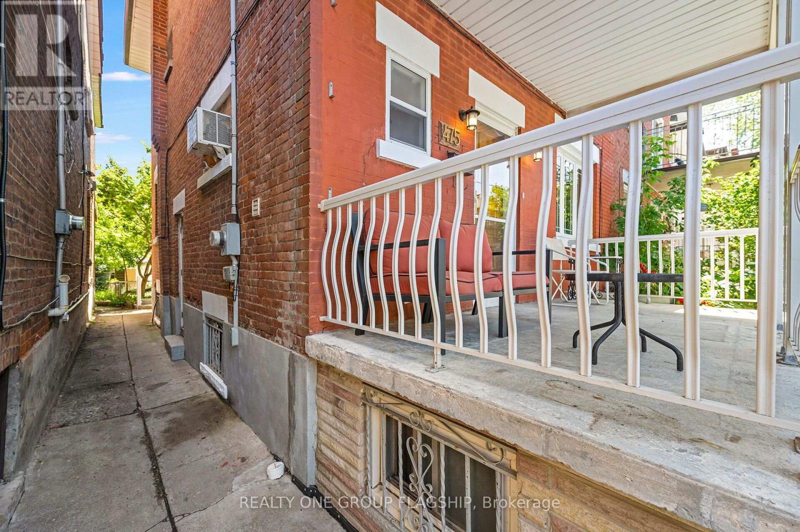 475 SHAW STREET - 41