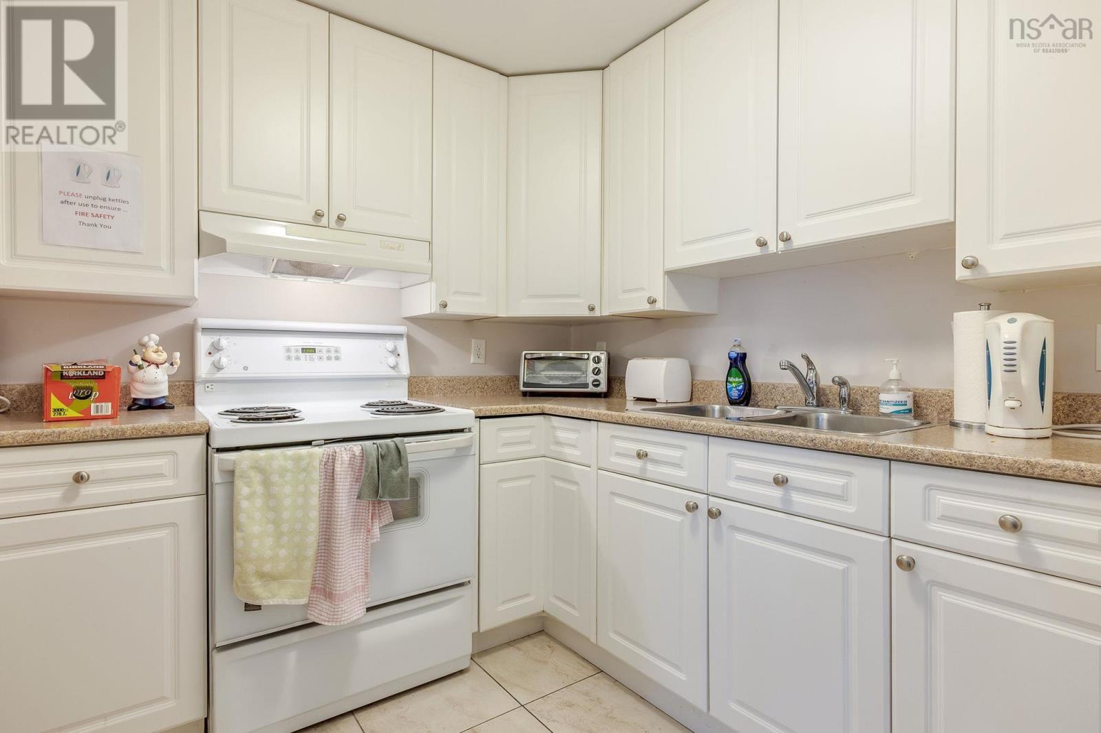 #207 79 Bedros Lane - 38