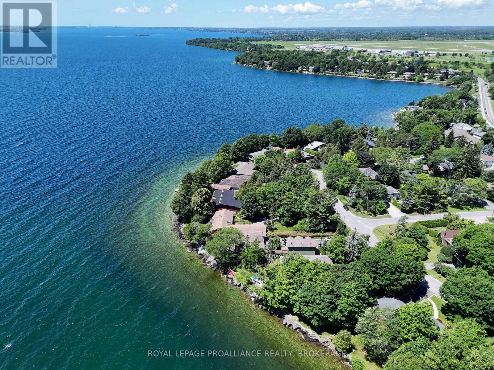 19 LAKELAND POINT DRIVE - 2