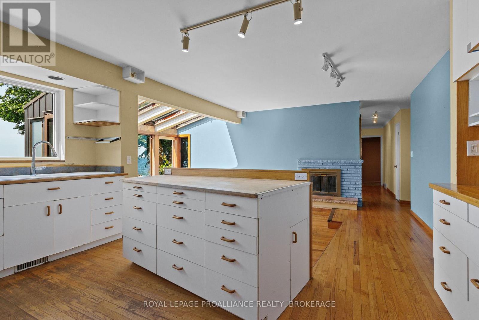 19 LAKELAND POINT DRIVE - 26