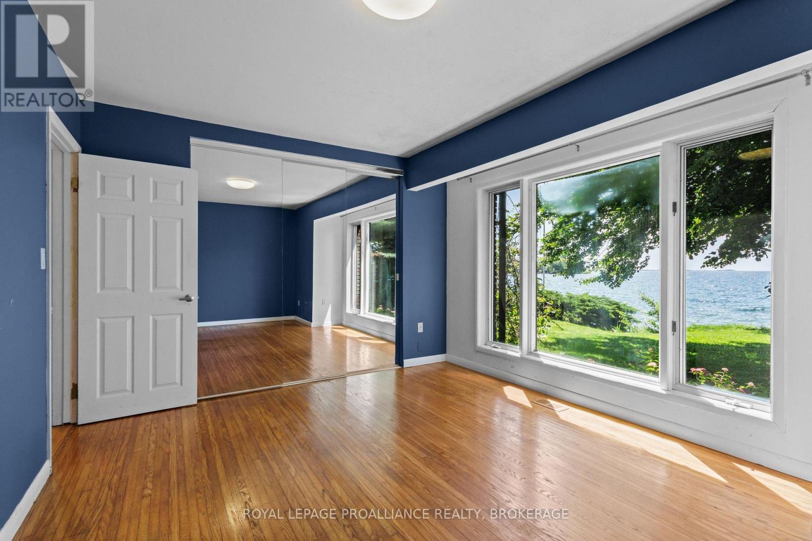 19 LAKELAND POINT DRIVE - 31