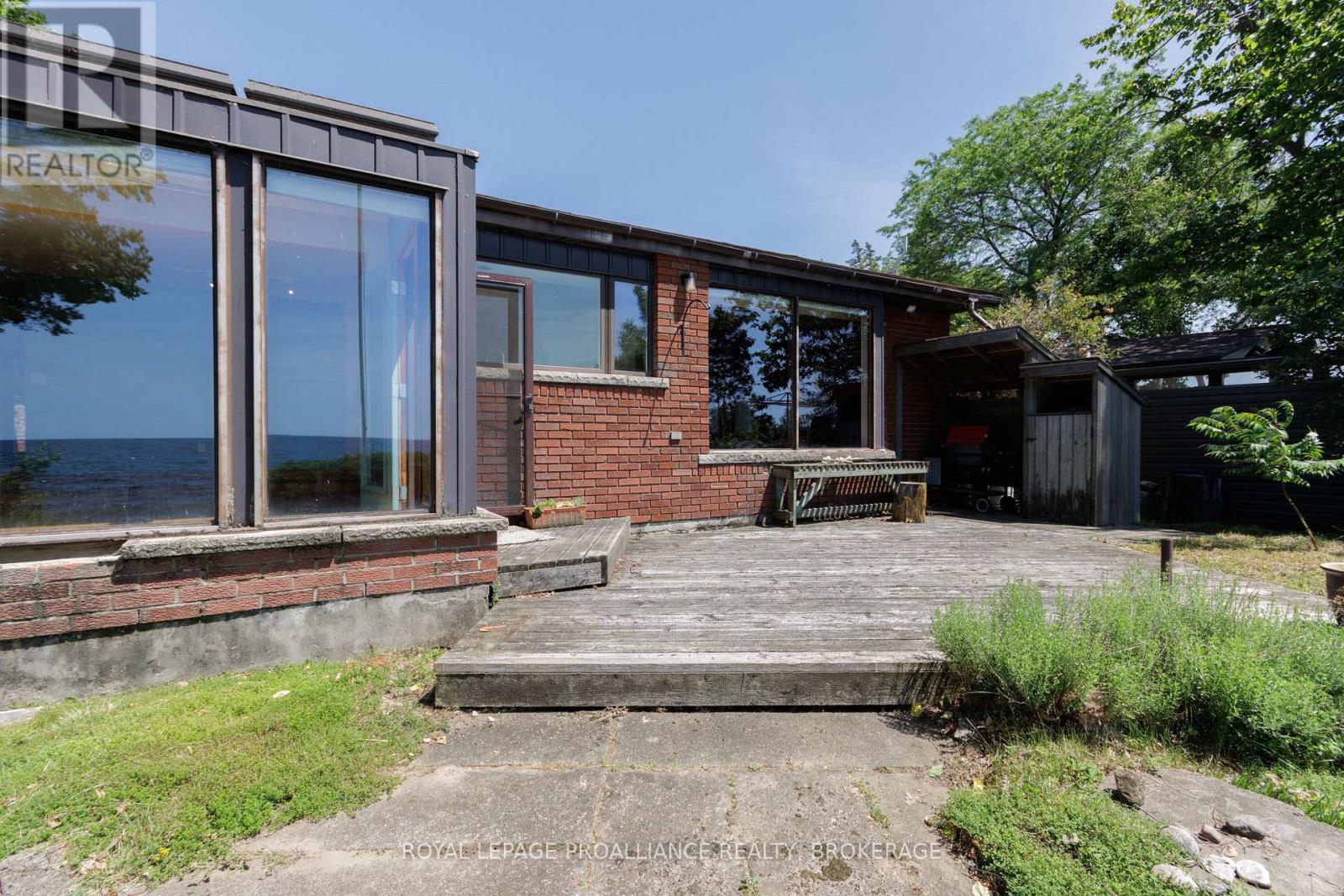 19 LAKELAND POINT DRIVE - 45
