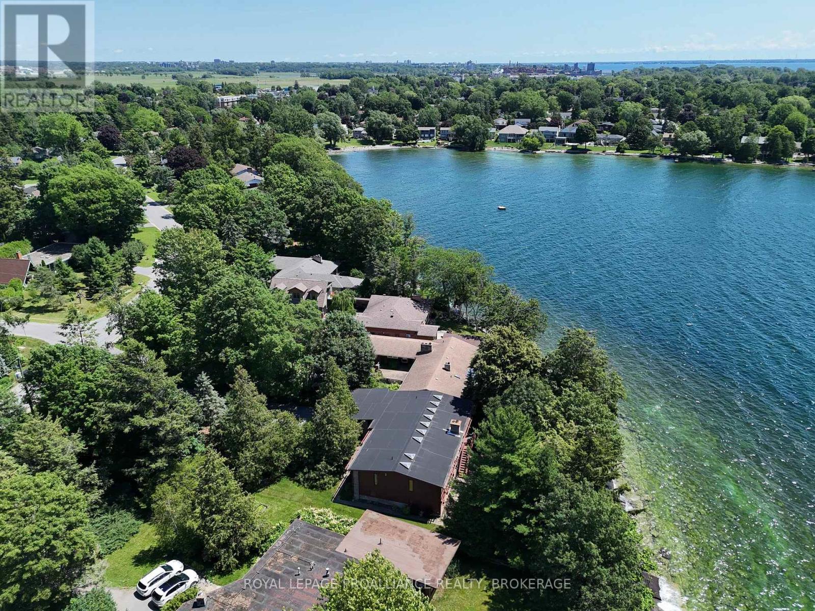 19 LAKELAND POINT DRIVE - 48
