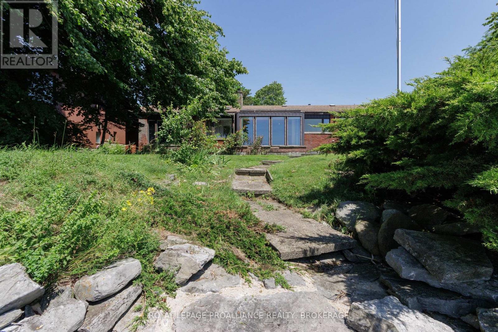 19 LAKELAND POINT DRIVE - 6