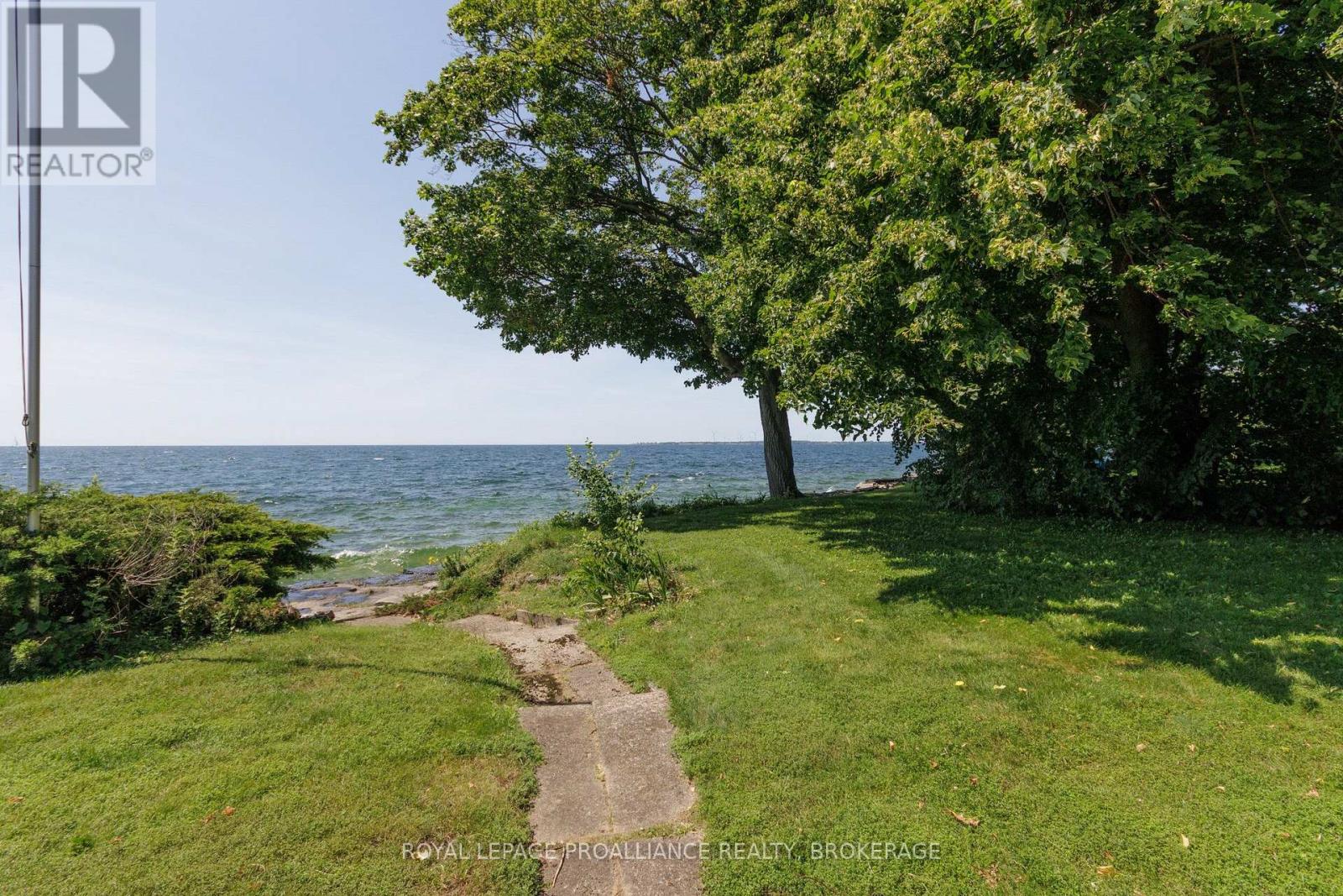 19 LAKELAND POINT DRIVE - 9