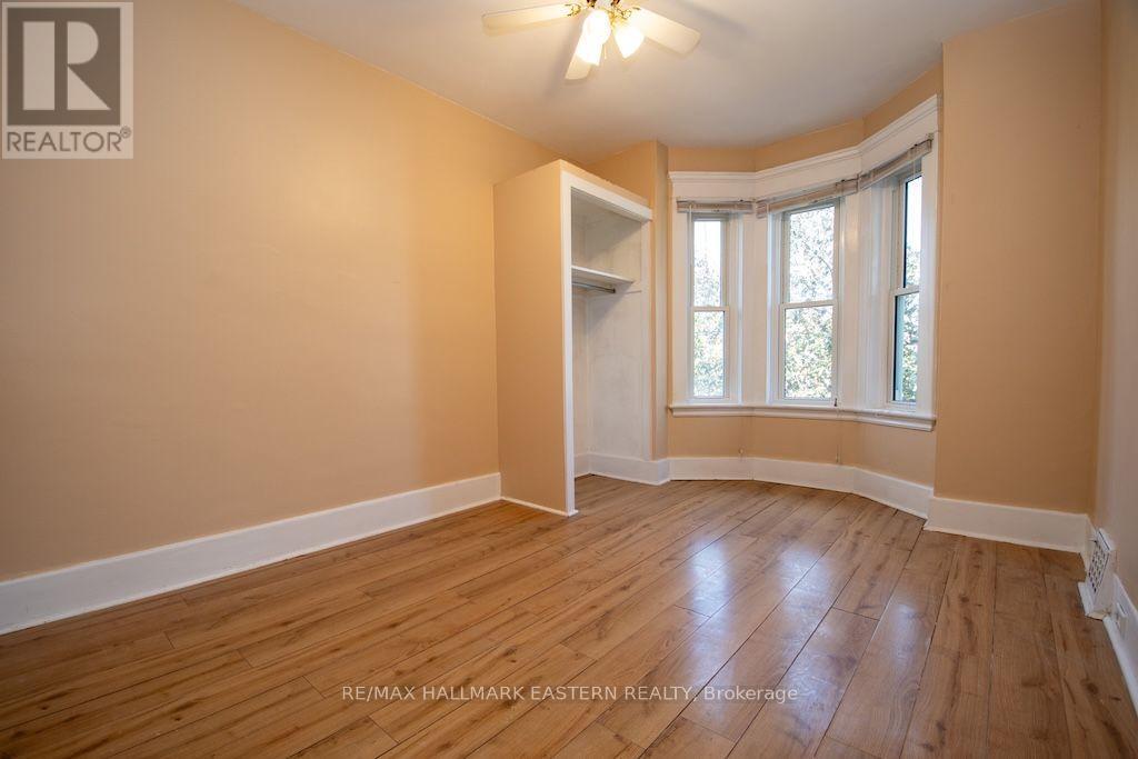 466 RUBIDGE STREET - 21