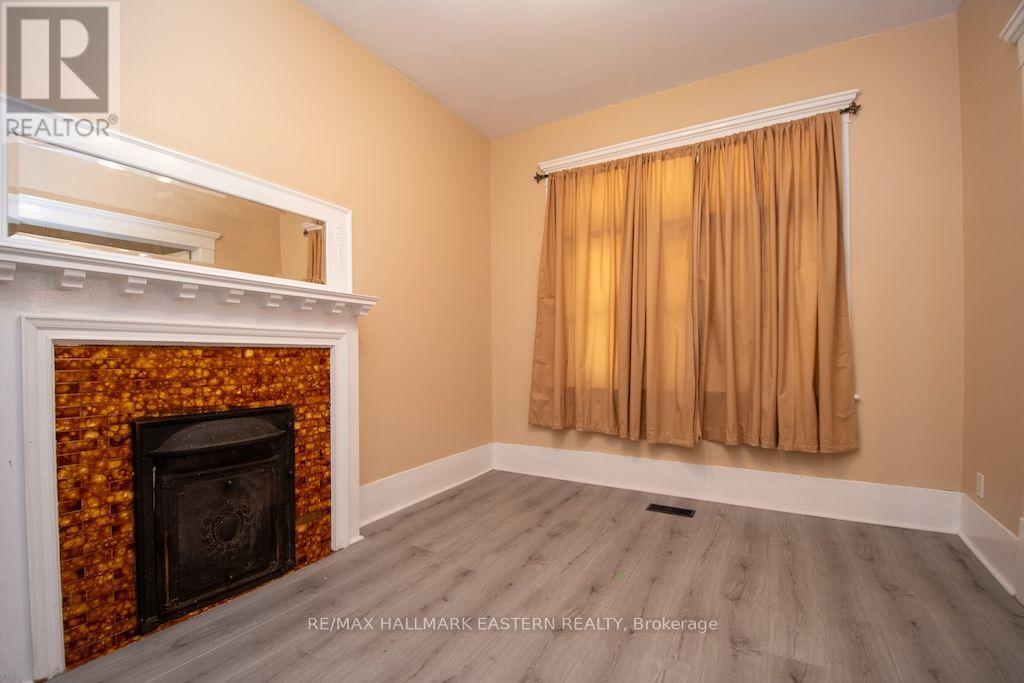 466 RUBIDGE STREET - 8