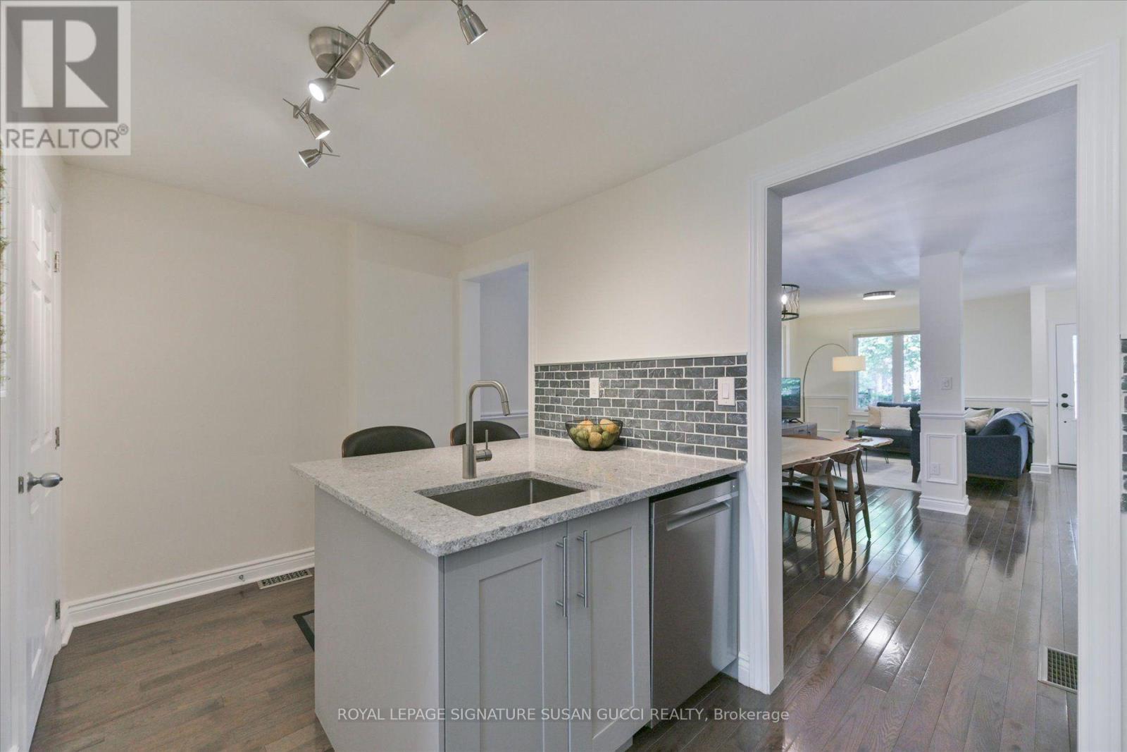 918 GREENWOOD AVENUE - Image 14