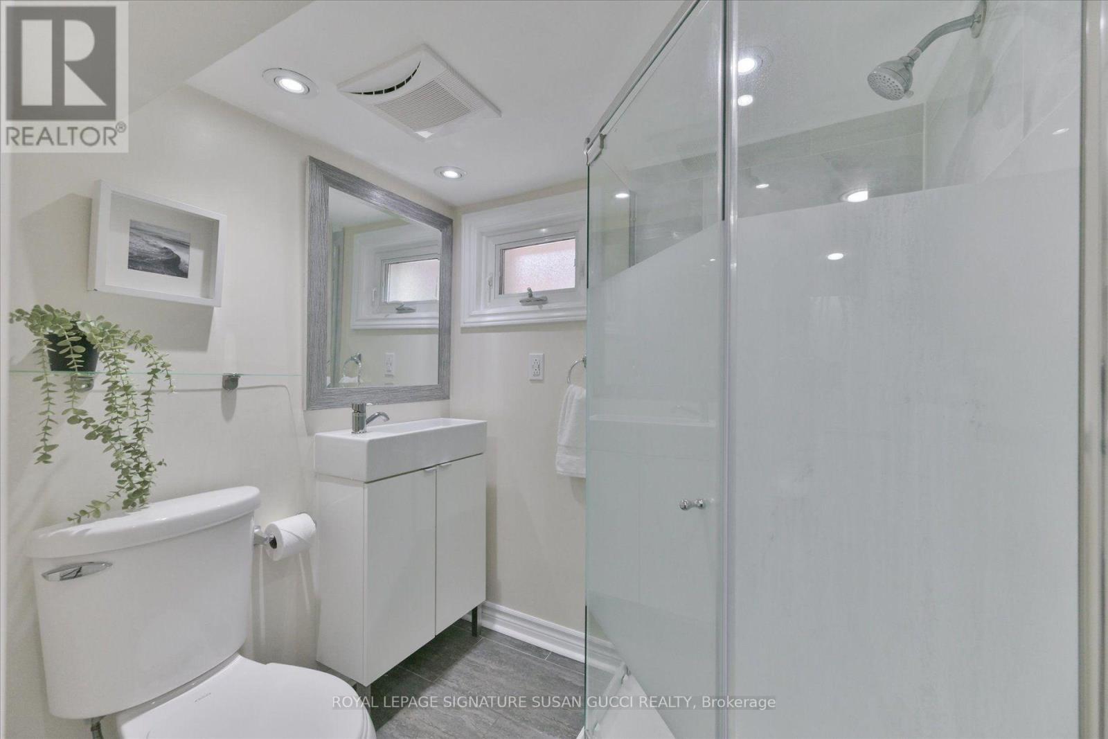 918 GREENWOOD AVENUE - Image 36