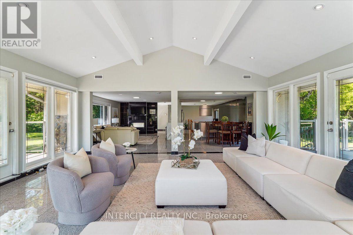 3505 COCHRANE STREET - 17