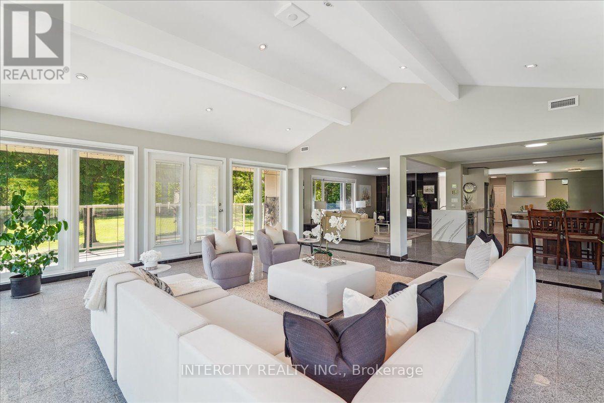 3505 COCHRANE STREET - 18