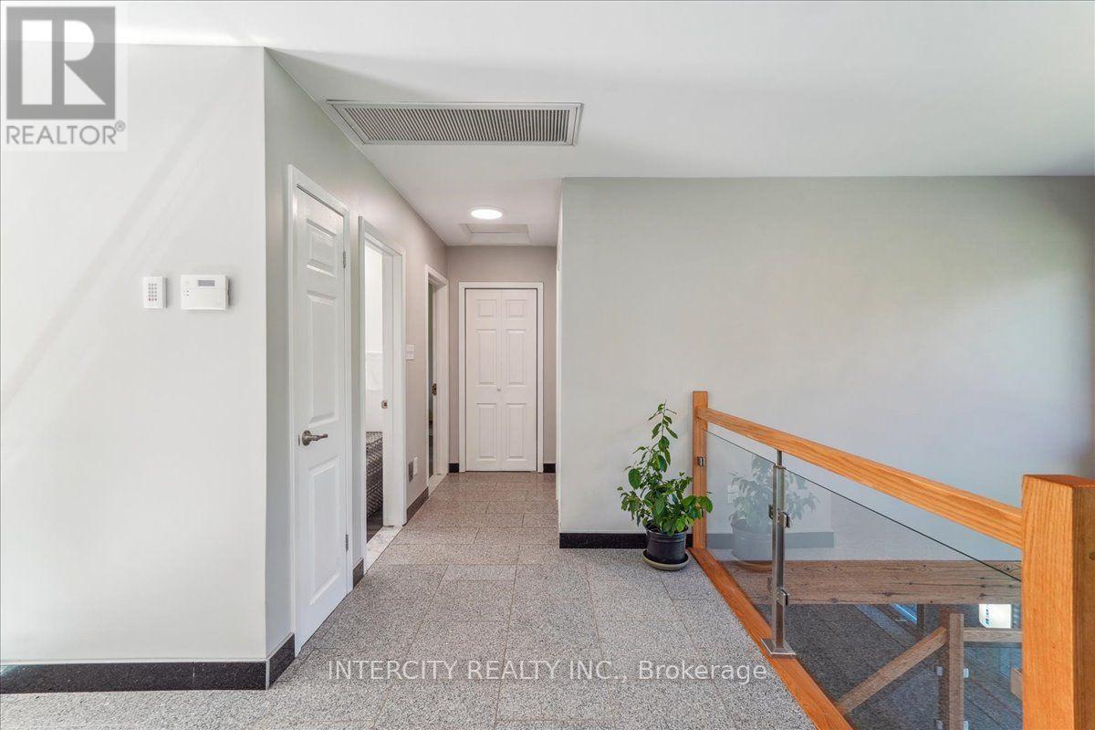 3505 COCHRANE STREET - 19