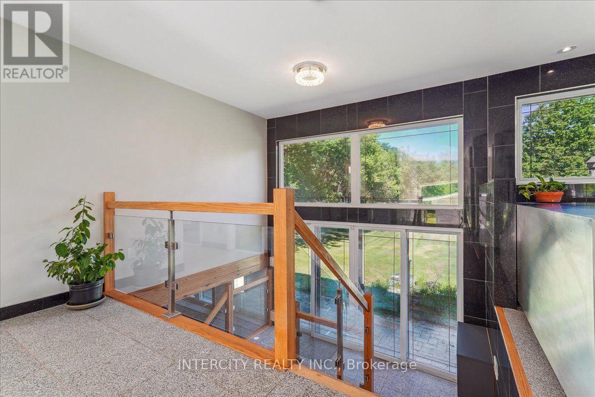 3505 COCHRANE STREET - 31
