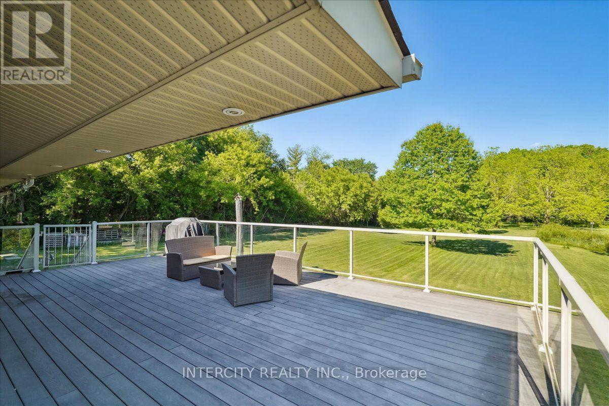 3505 COCHRANE STREET - 32