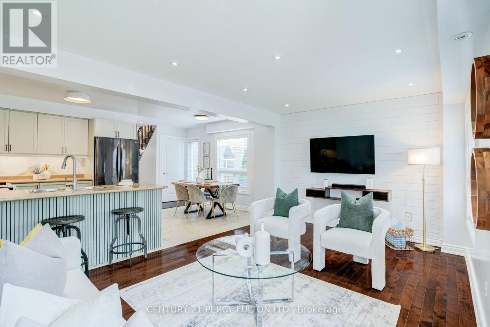 55 UNSWORTH CRESCENT - 10