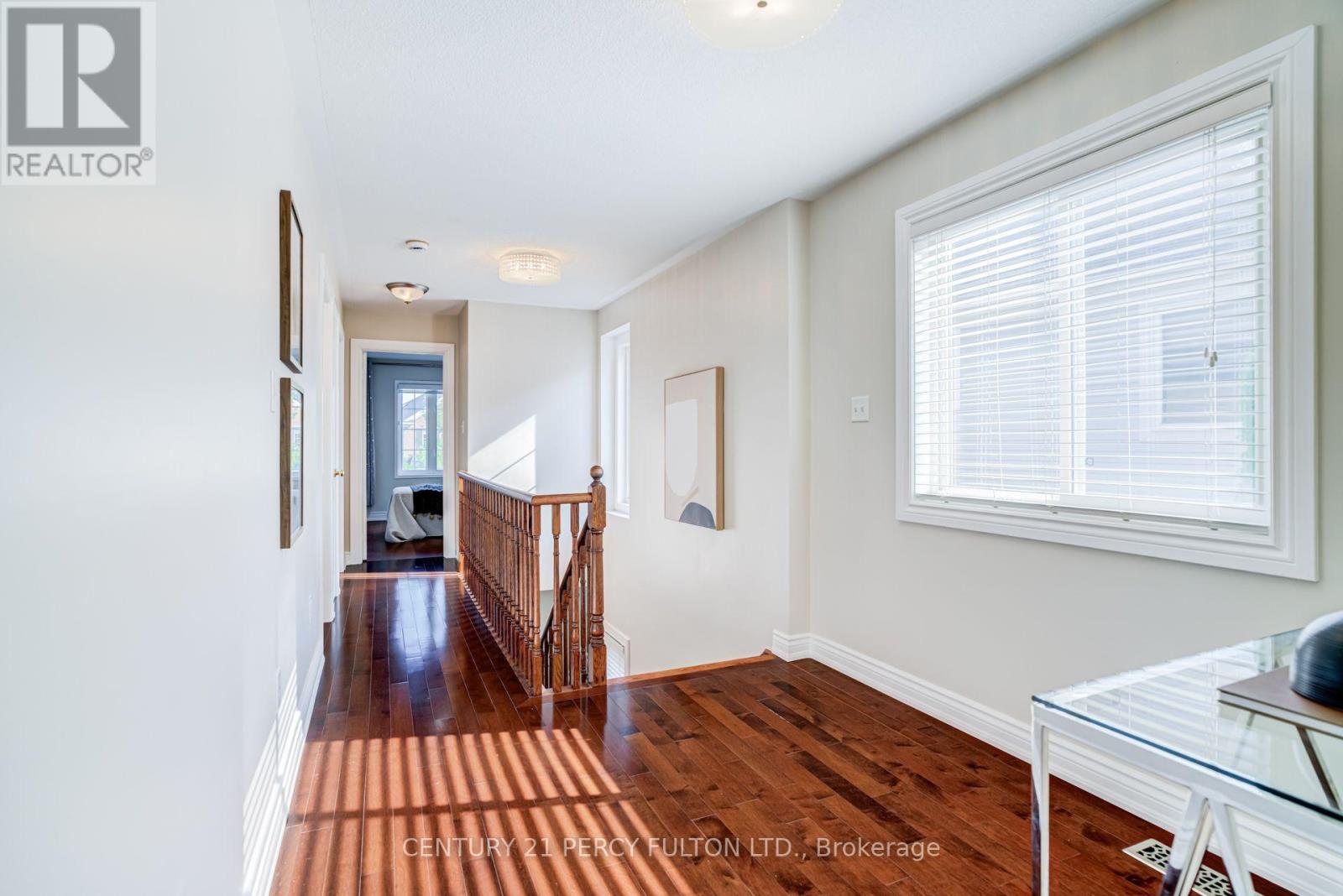 55 UNSWORTH CRESCENT - 18