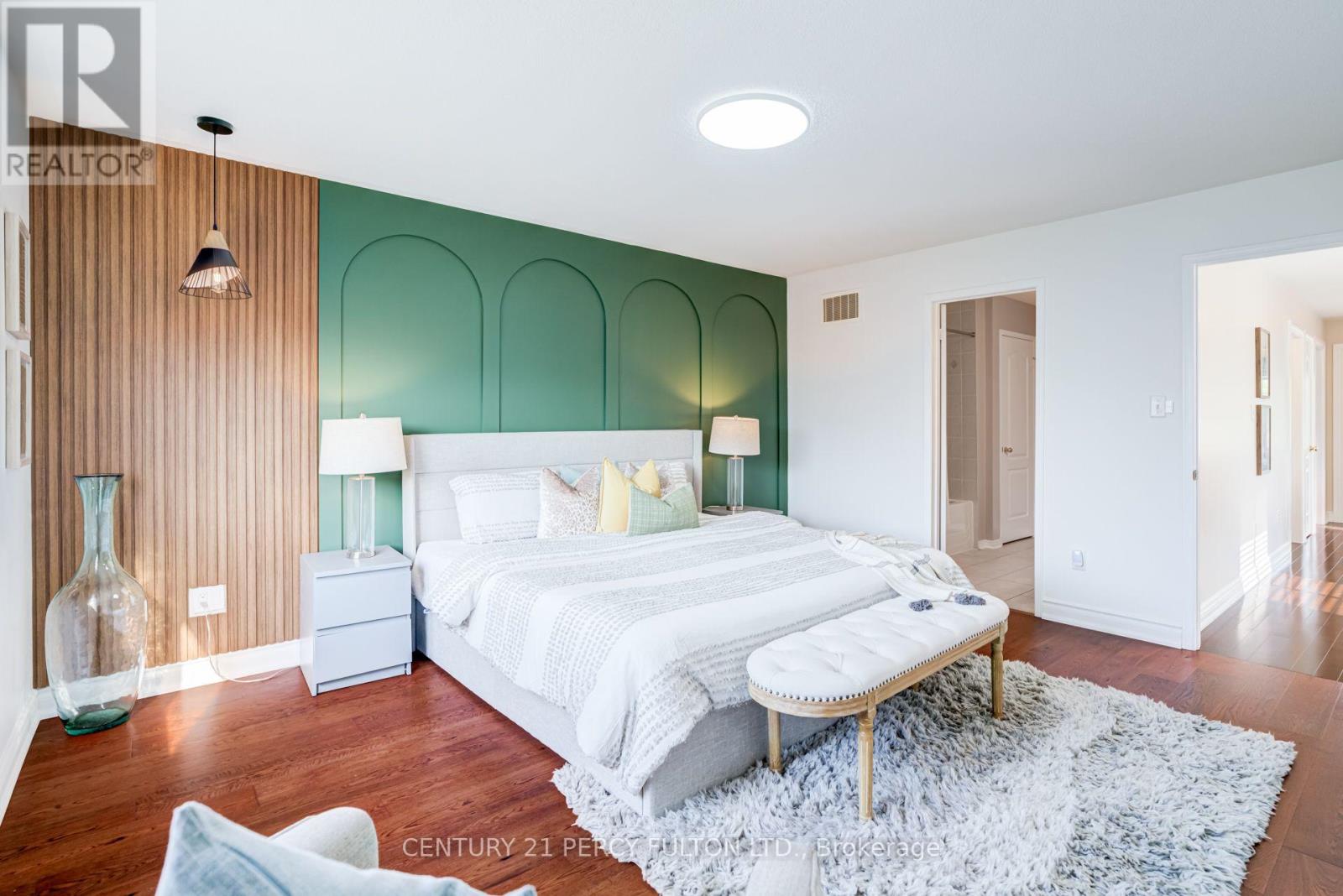 55 UNSWORTH CRESCENT - 21