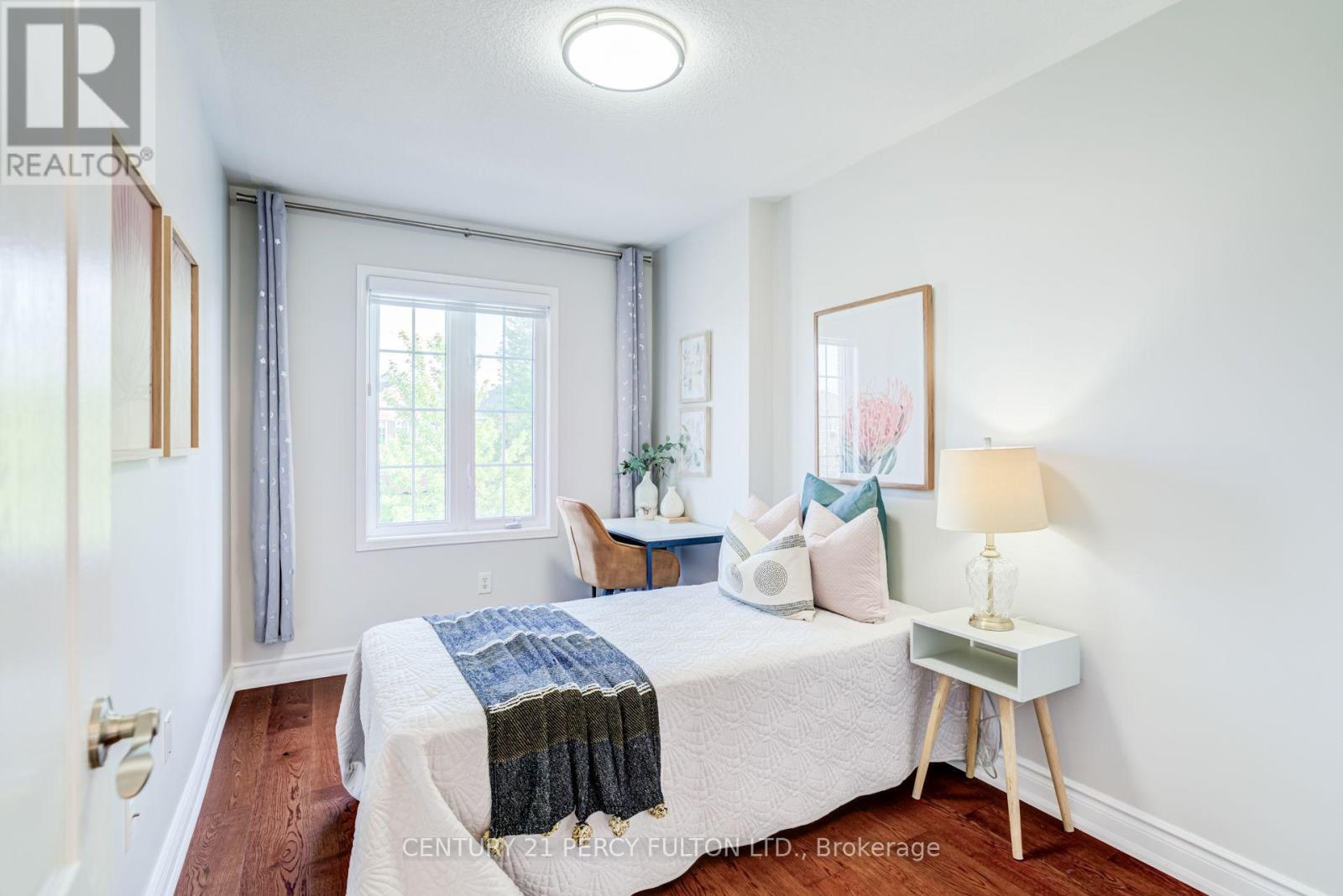 55 UNSWORTH CRESCENT - 28