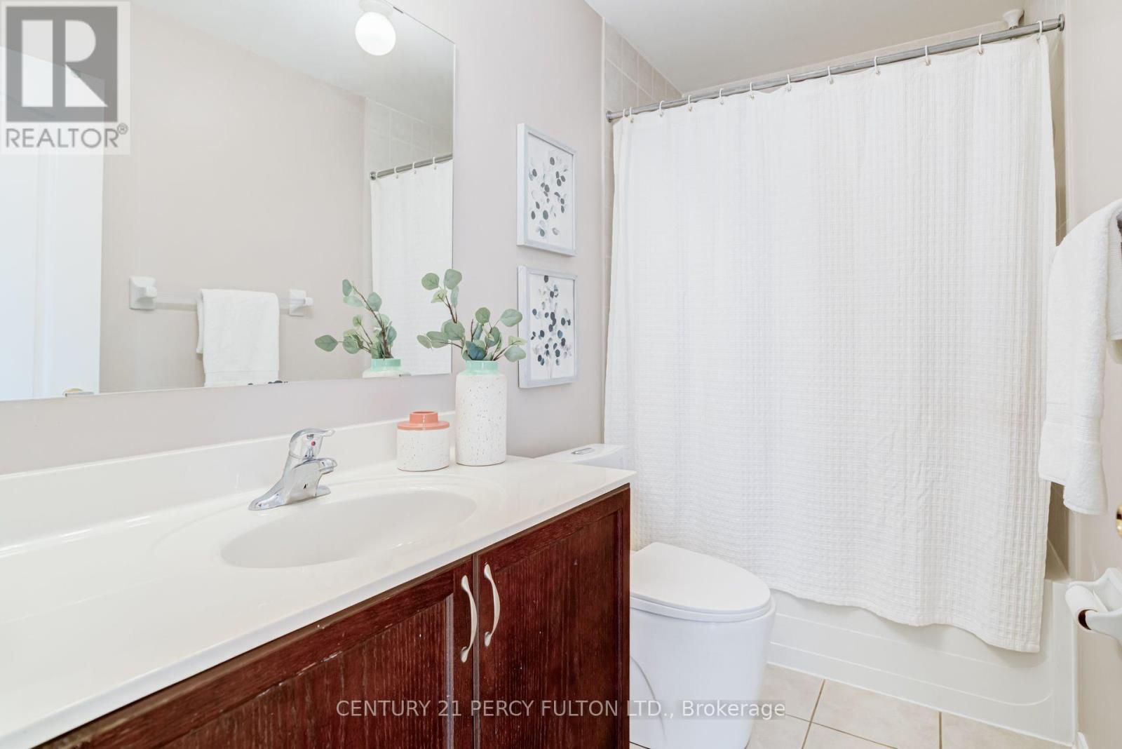 55 UNSWORTH CRESCENT - 31