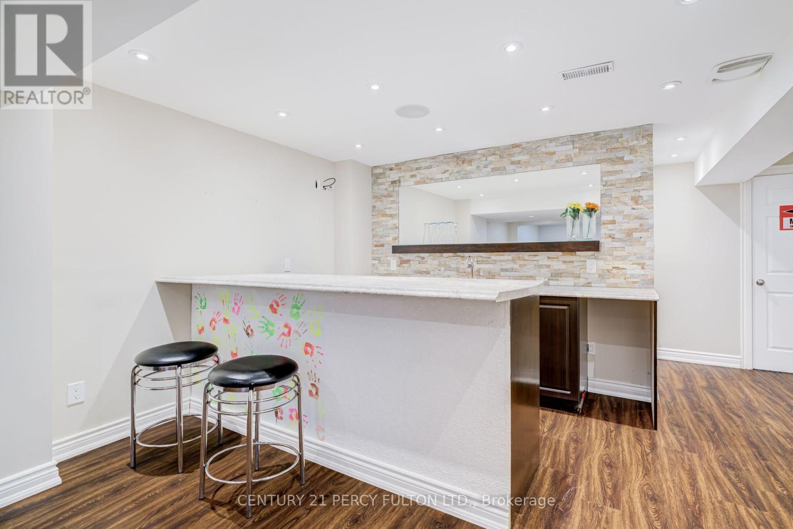 55 UNSWORTH CRESCENT - 39