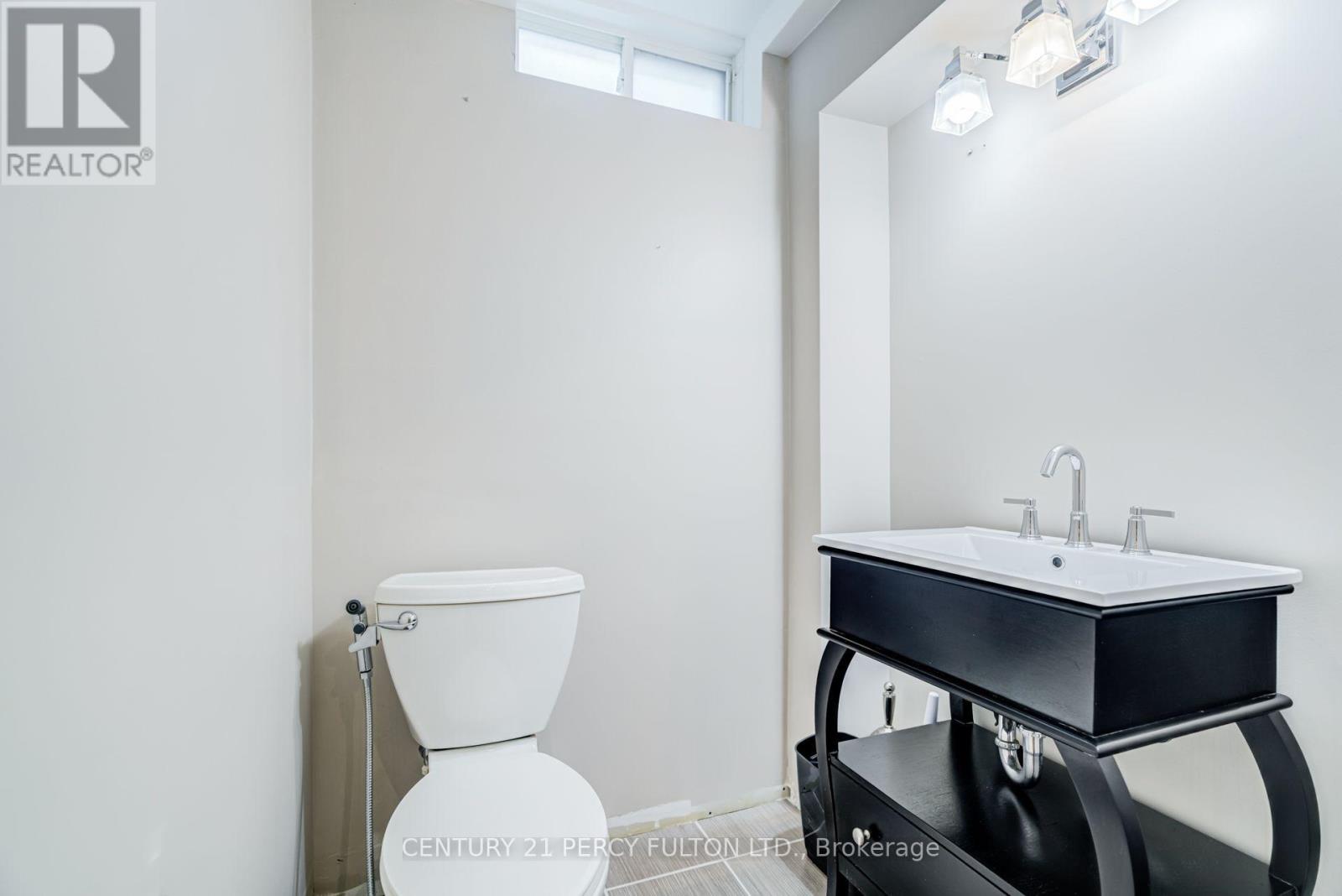 55 UNSWORTH CRESCENT - 41