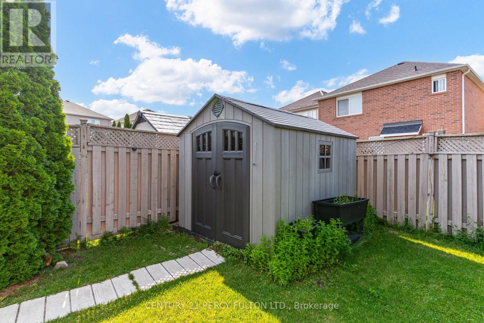 55 UNSWORTH CRESCENT - 46