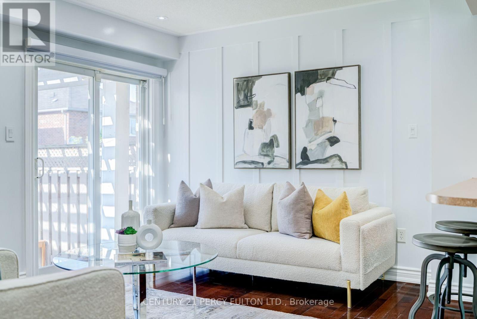 55 UNSWORTH CRESCENT - 9