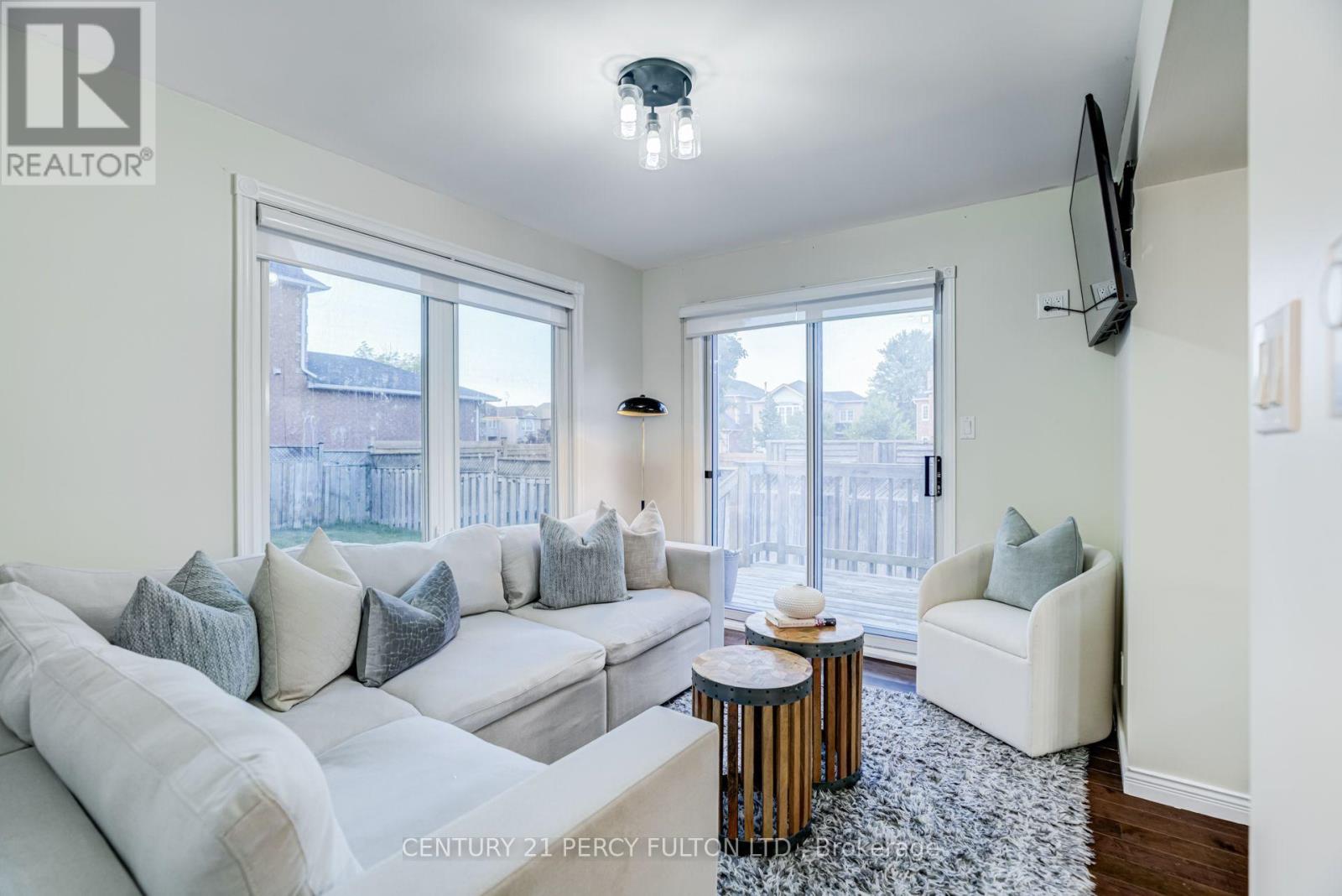 696 LAMOUR ROAD - 11