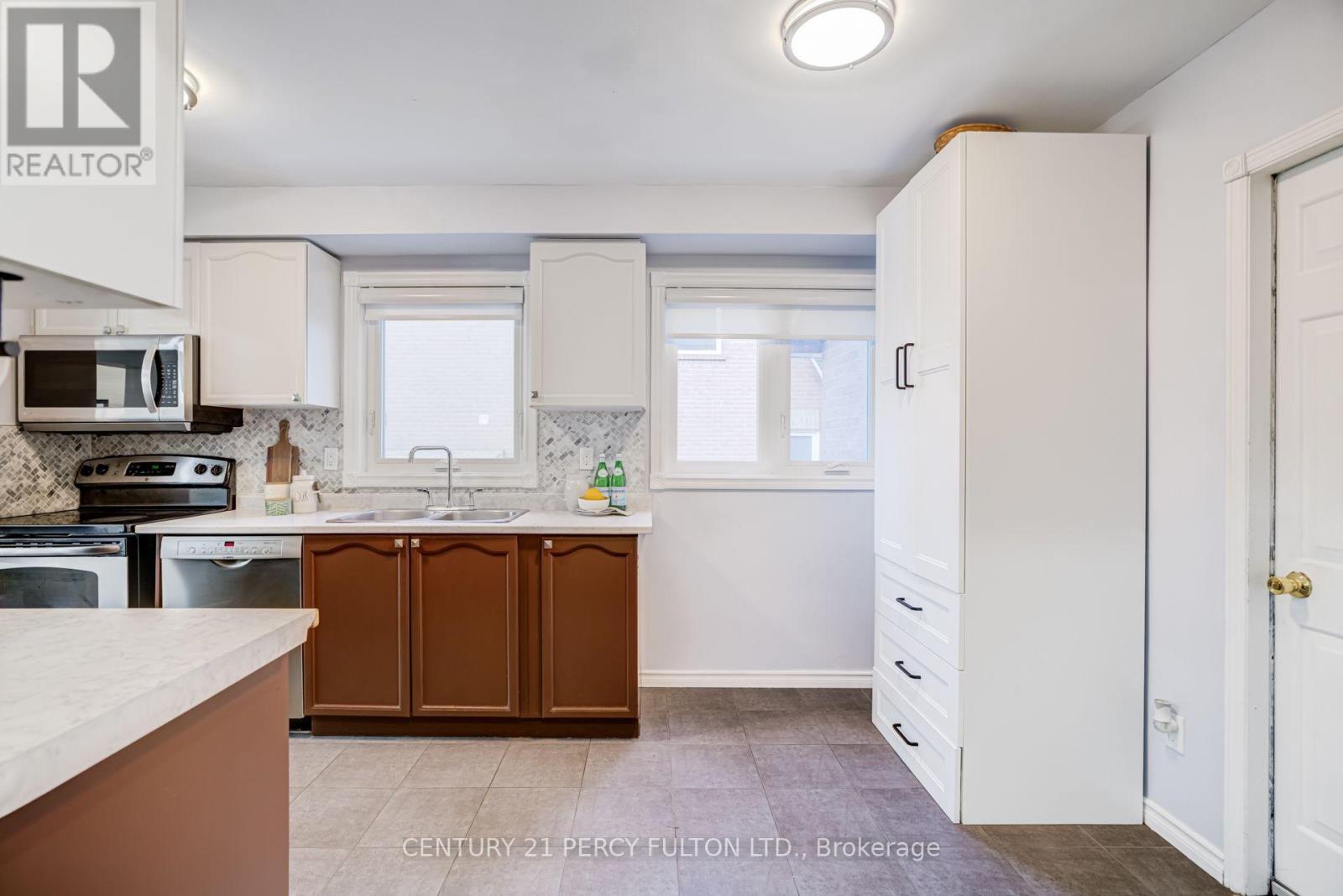 696 LAMOUR ROAD - 16