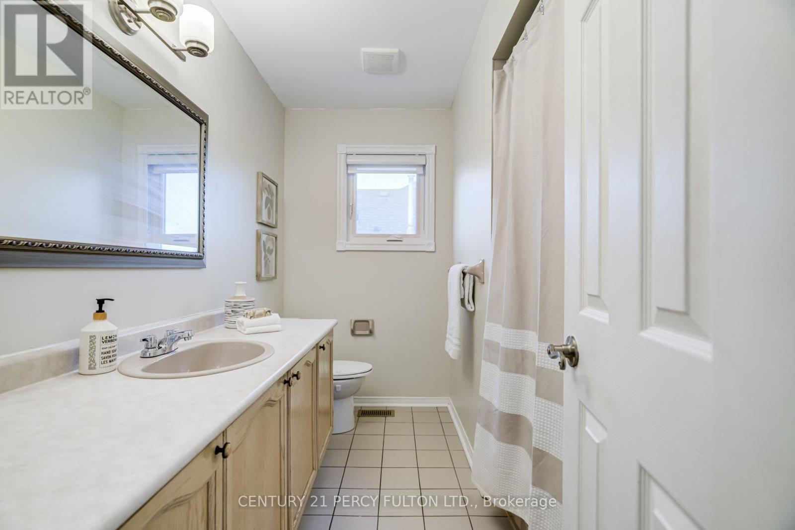 696 LAMOUR ROAD - 31