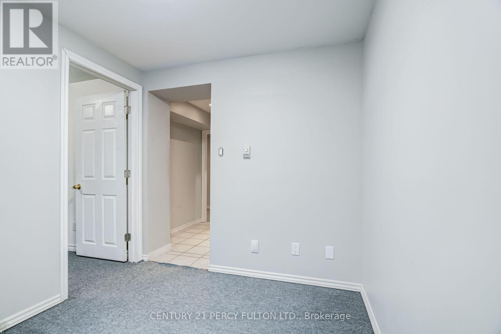 696 LAMOUR ROAD - 36