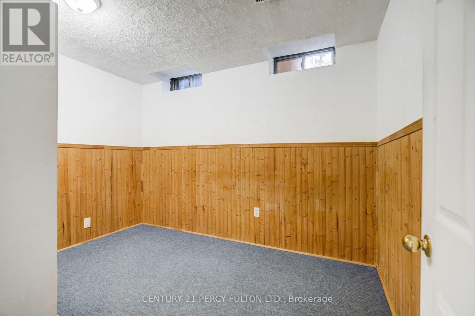 696 LAMOUR ROAD - 39