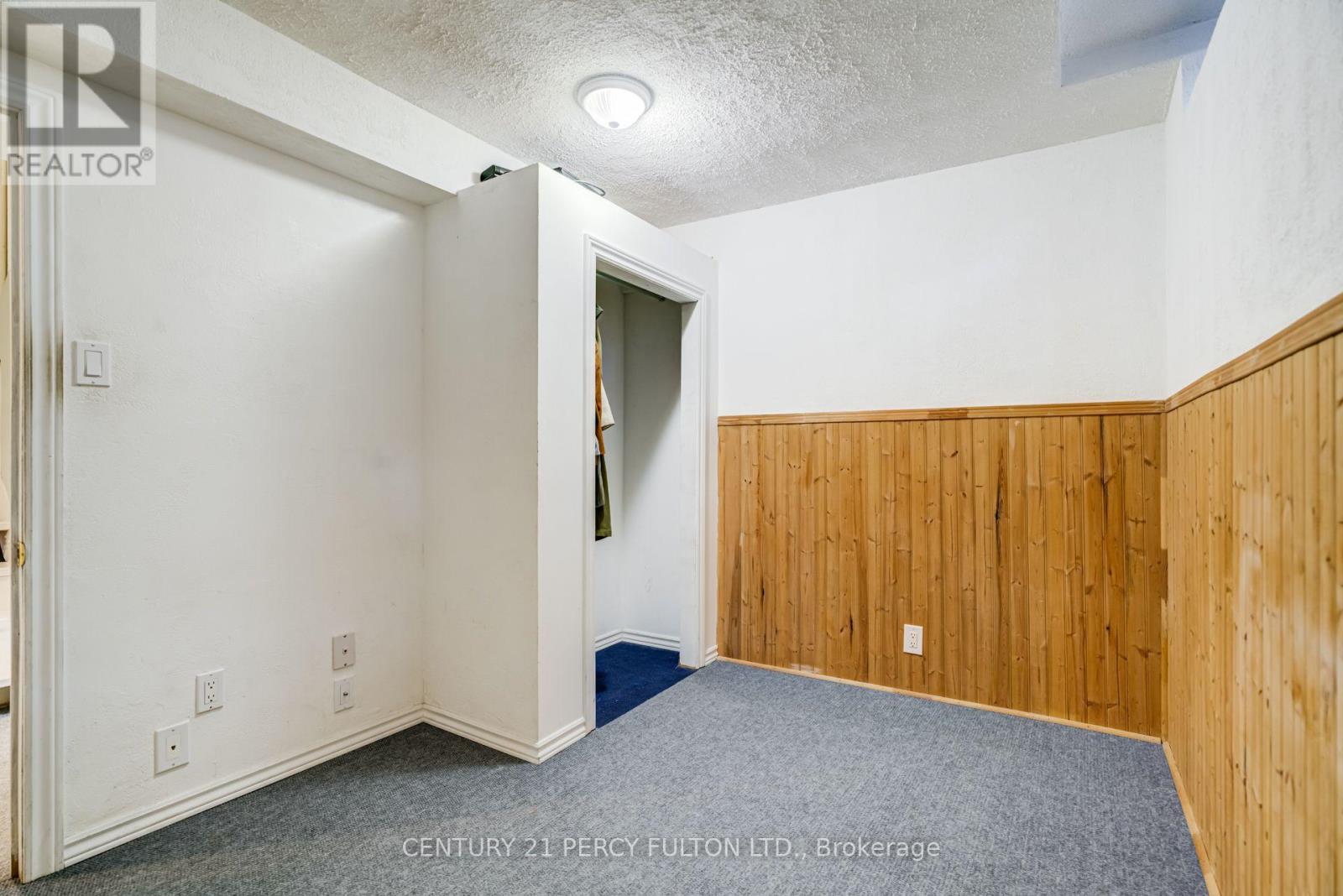 696 LAMOUR ROAD - 40