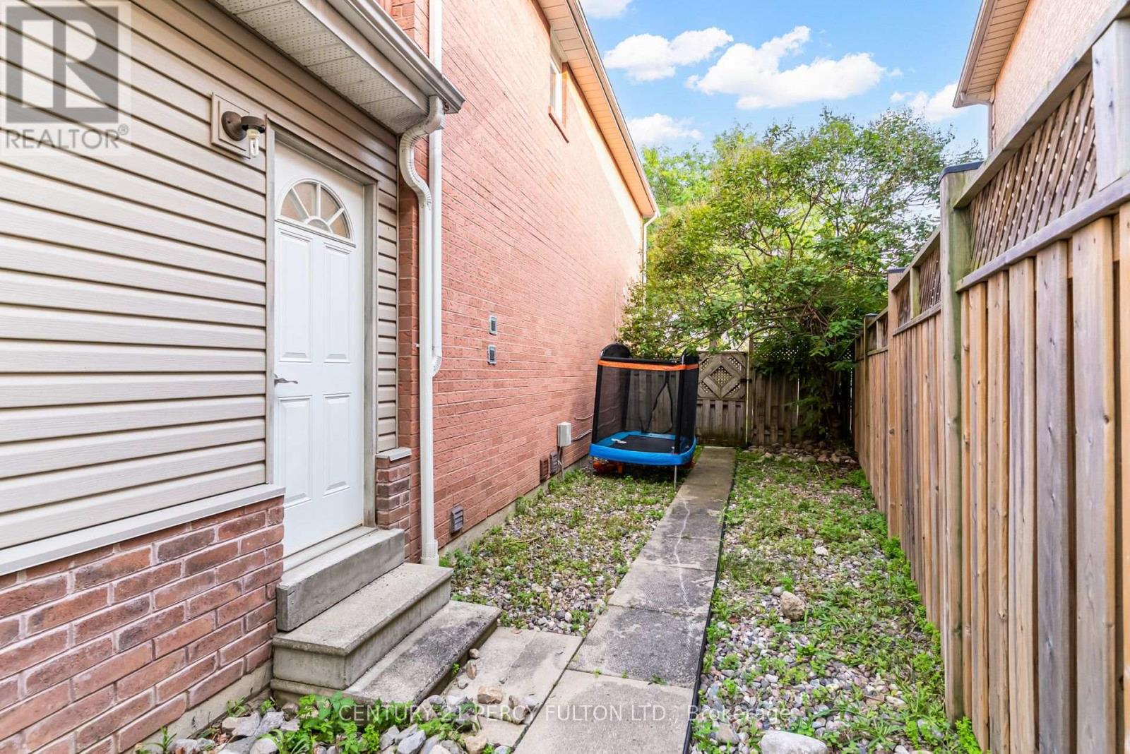 696 LAMOUR ROAD - 50