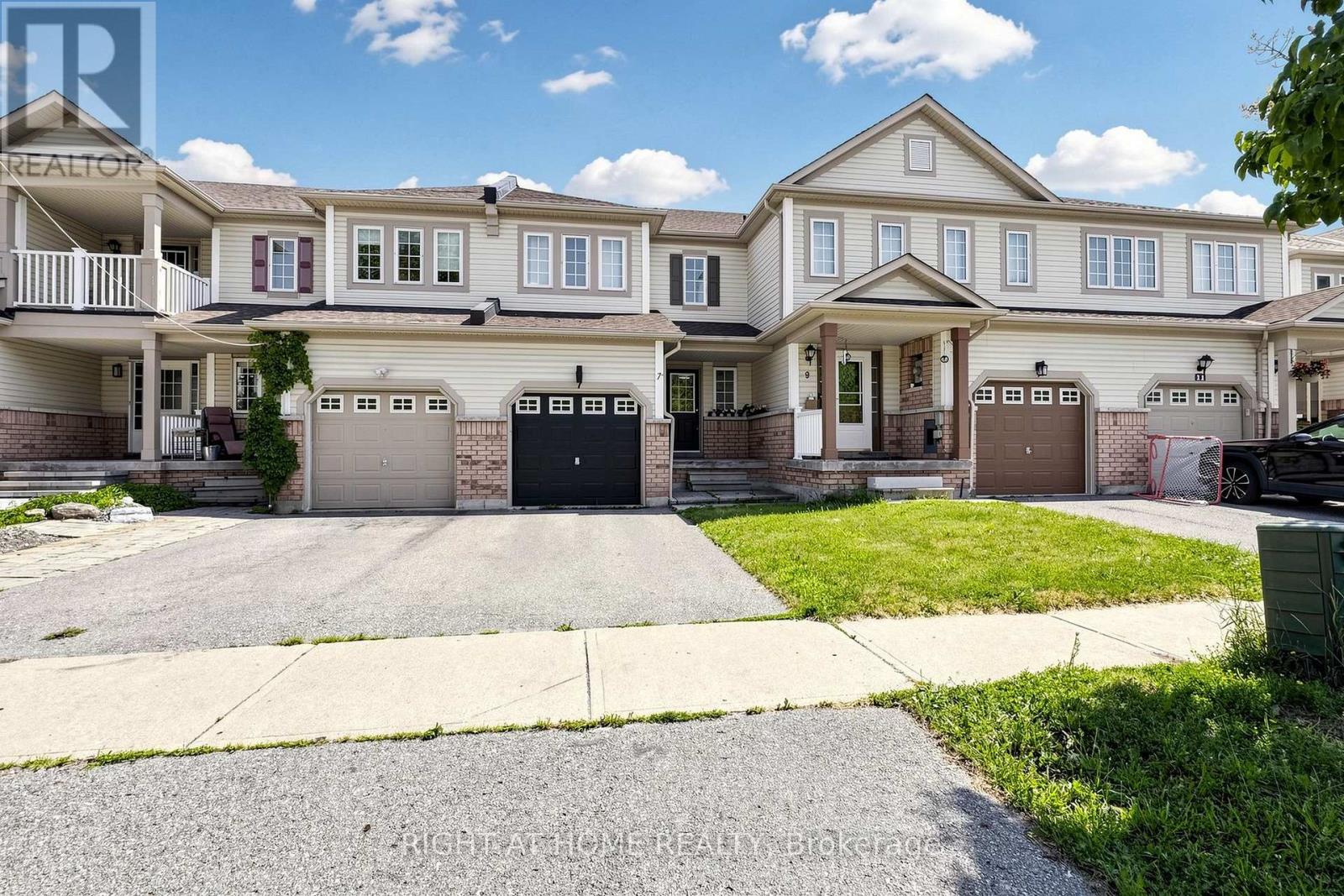 7 MACMILLAN AVENUE - 1