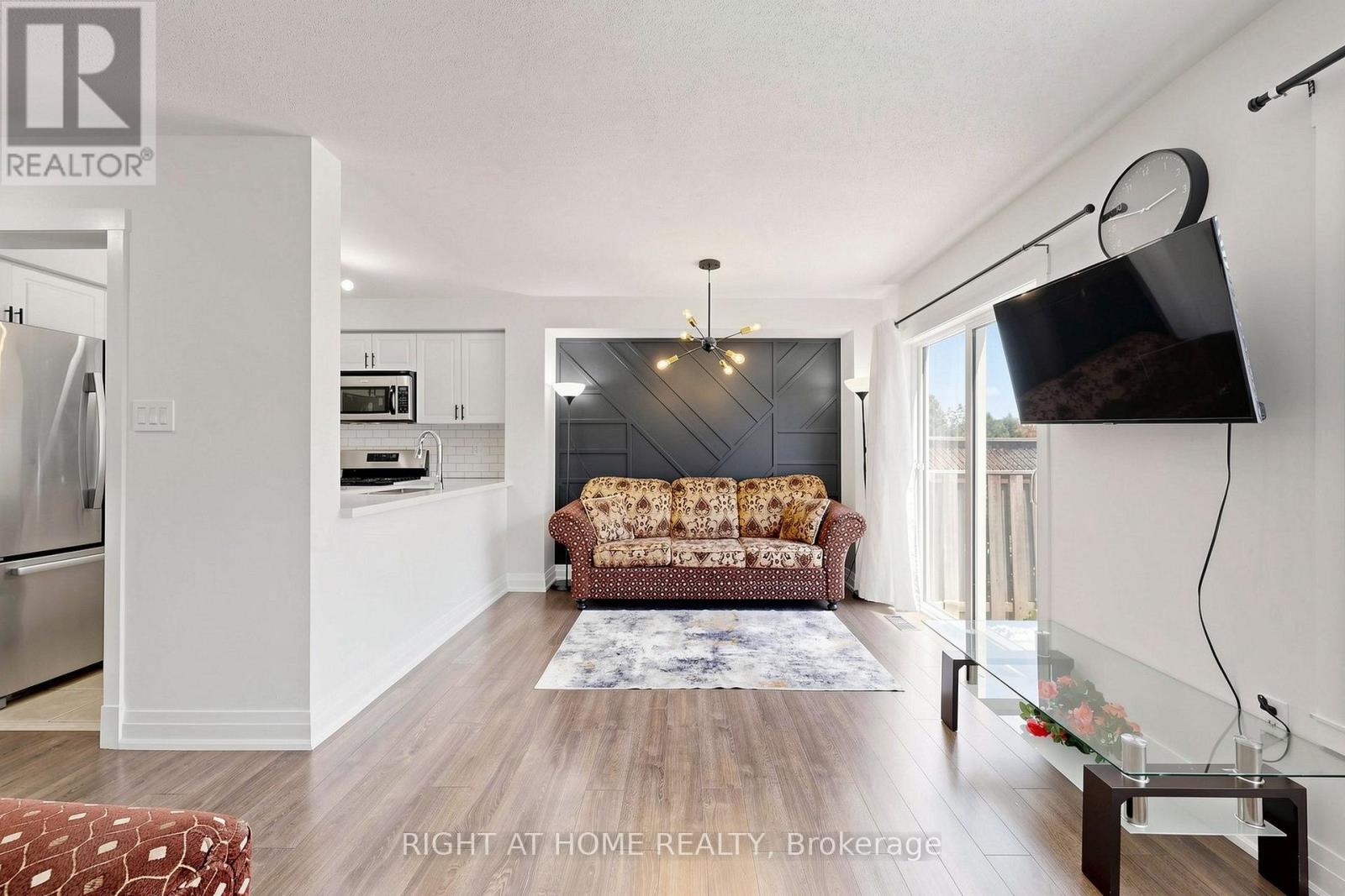 7 MACMILLAN AVENUE - 11