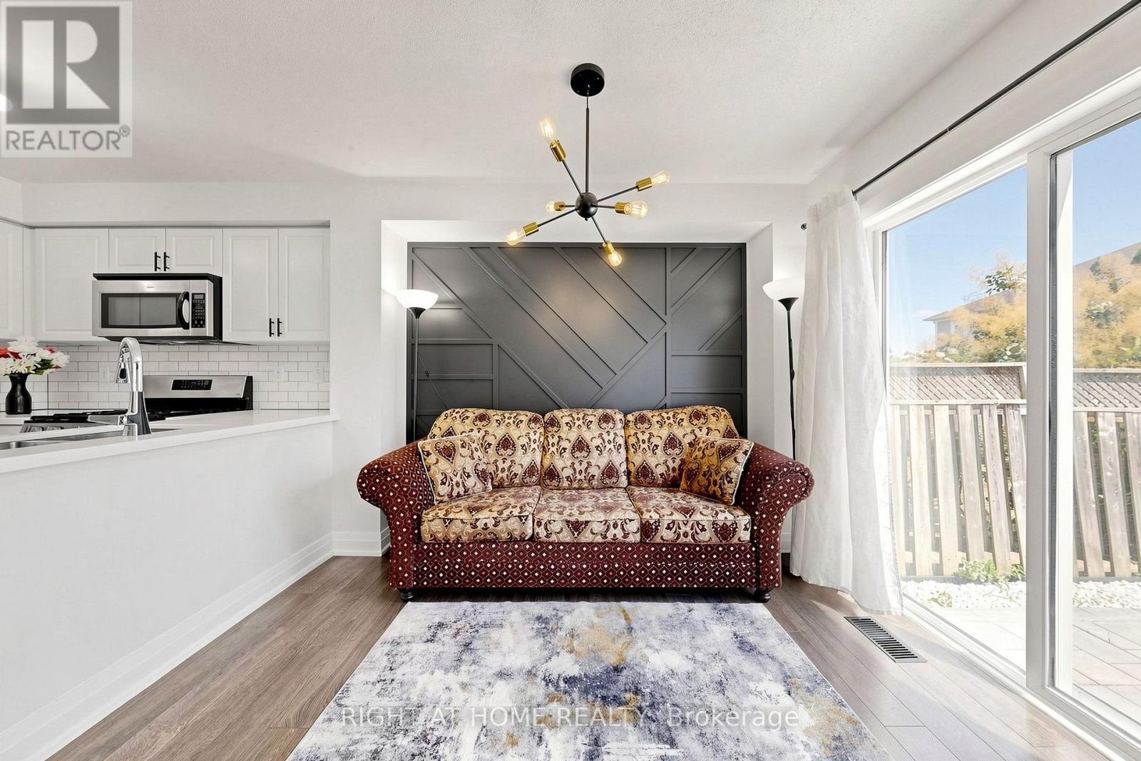 7 MACMILLAN AVENUE - 12