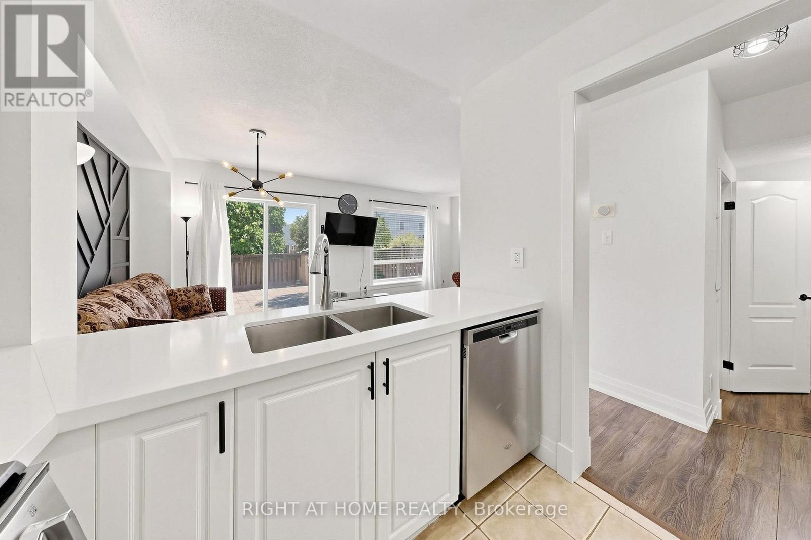 7 MACMILLAN AVENUE - 20